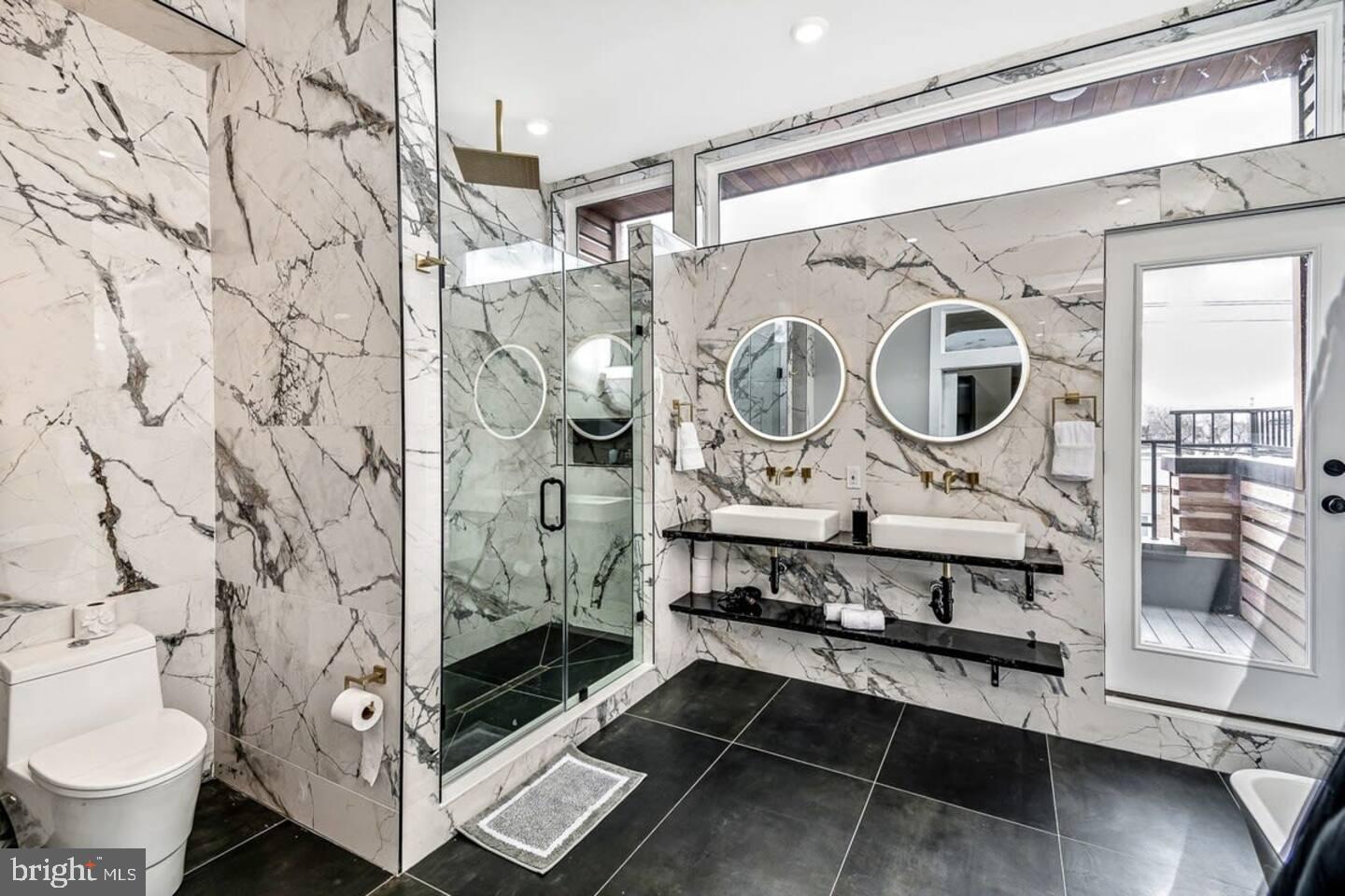 Philadelphia, Pennsylvania, 19146, United States, 4 Bedrooms Bedrooms, ,4 BathroomsBathrooms,Residential,For Sale,1877364
