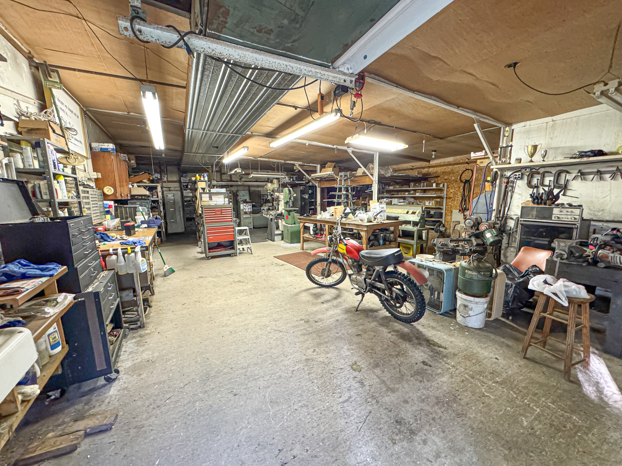 Jackson, Michigan, 49201, United States, 4 Bedrooms Bedrooms, ,2 BathroomsBathrooms,Residential,For Sale,1981022