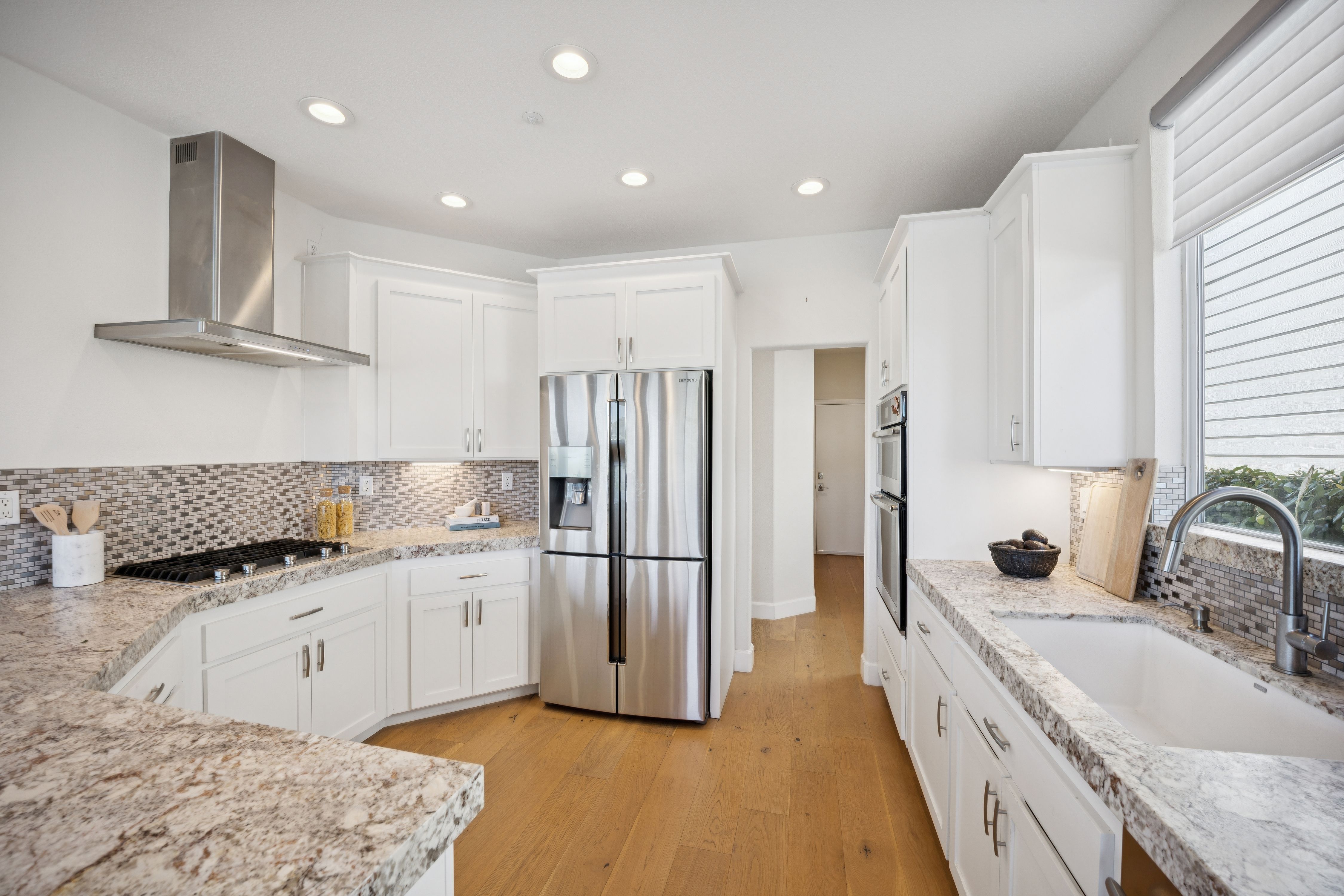  Sunny Waterfront Baypoint Lagoon Home - 物件實景