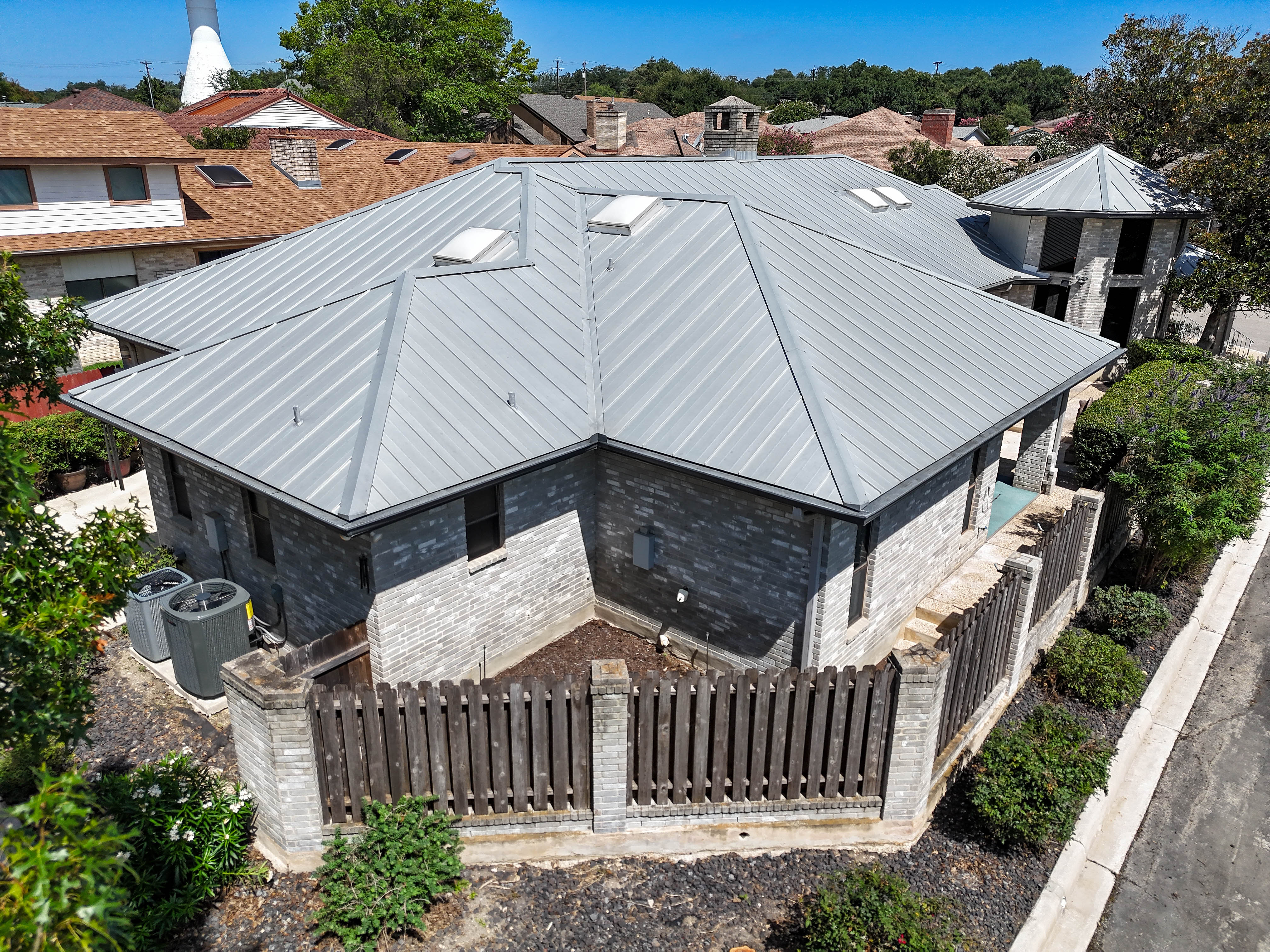  Custom Garden Home in Desirable Windcrest - 物件實景