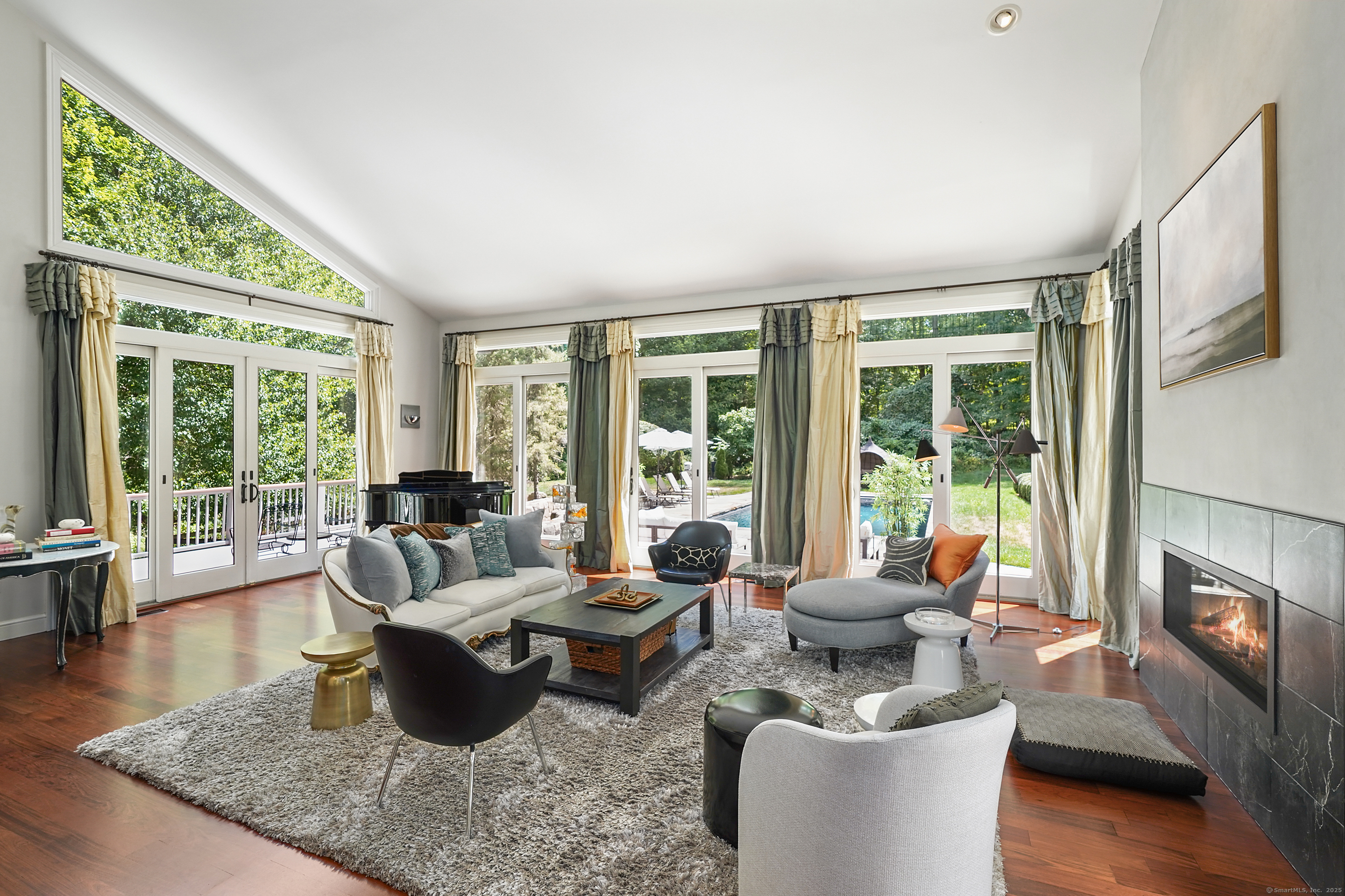 Westport, Connecticut, 06880, United States, 5 Bedrooms Bedrooms, ,6 BathroomsBathrooms,Residential,For Sale,1940592
