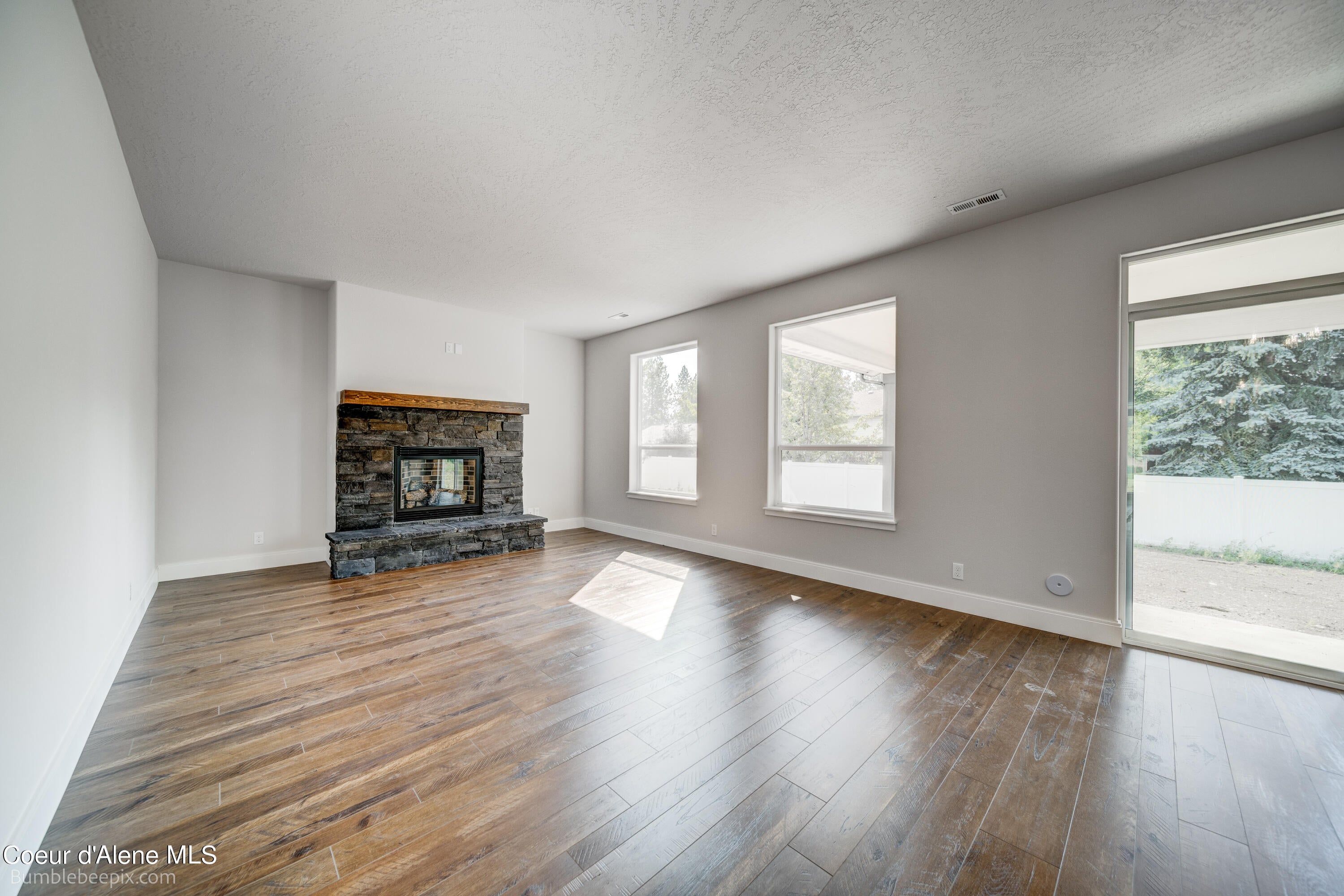15085 N Liane Lane, Rathdrum, Idaho, 83858, United States, 4 Bedrooms Bedrooms, ,3 BathroomsBathrooms,Residential,For Sale,15085 N Liane Lane,1531723