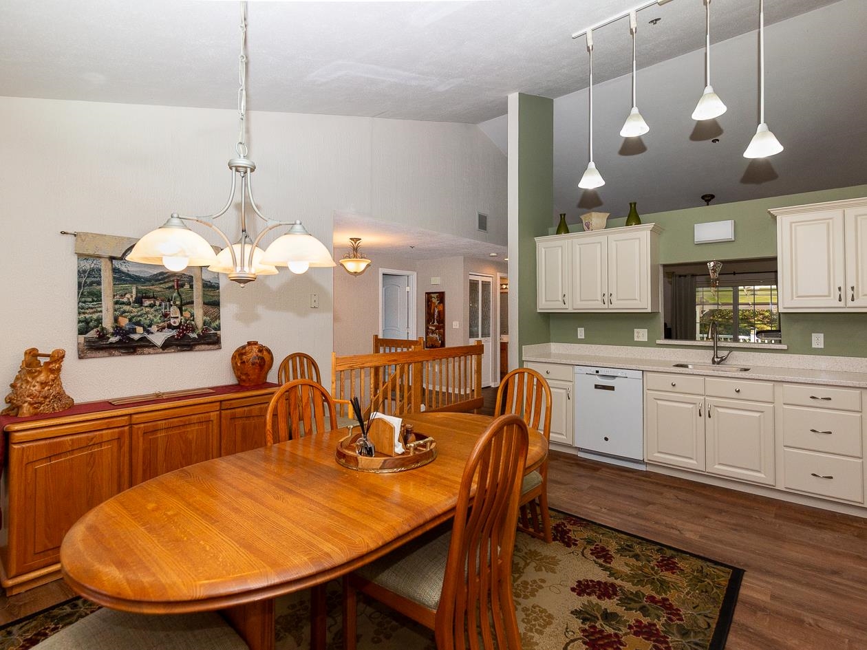 Atkinson, New Hampshire, 03811, United States, 2 Bedrooms Bedrooms, ,2 BathroomsBathrooms,Residential,For Sale,1979730