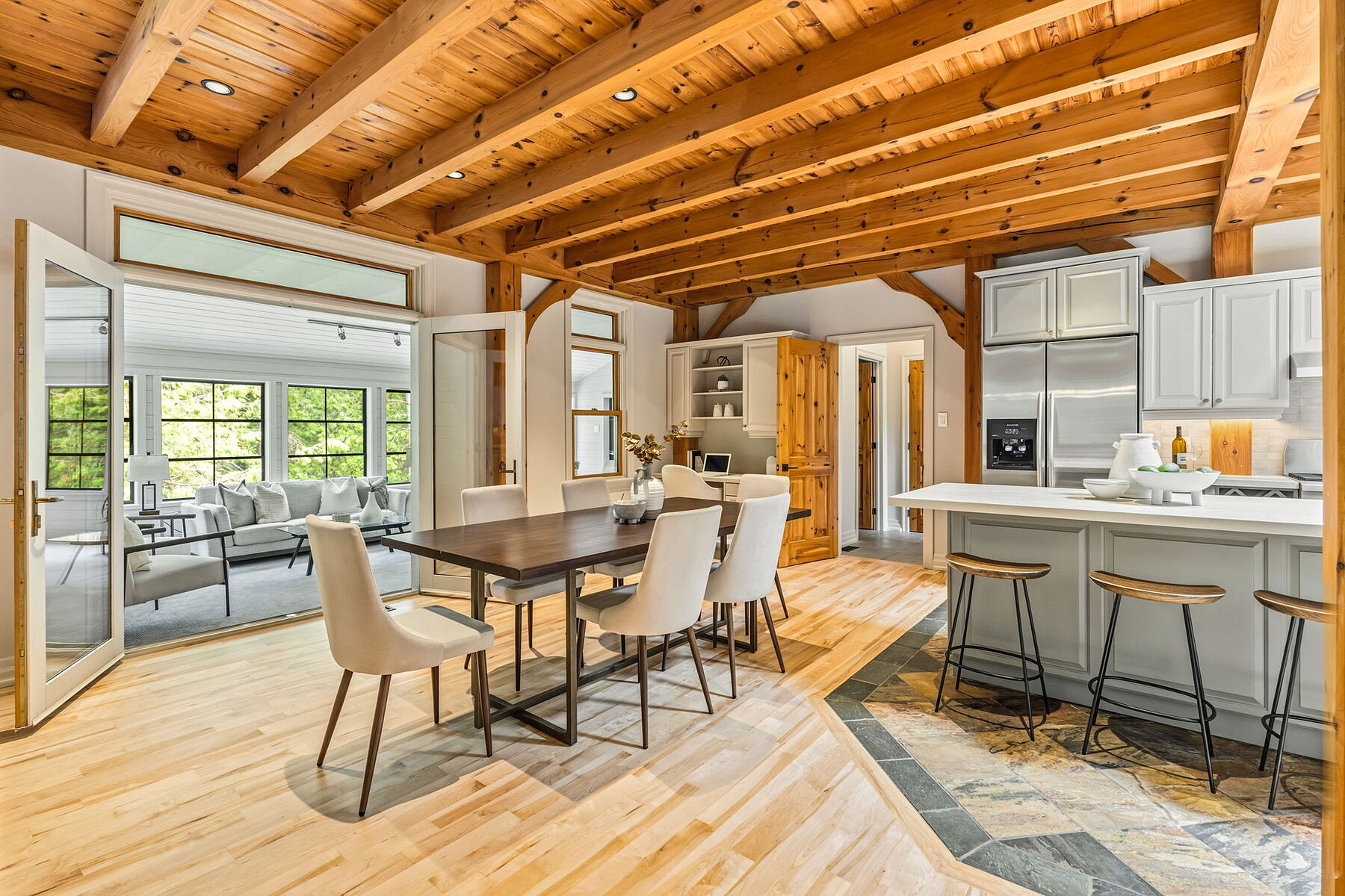  Timber Frame. Truly. - 物件實景