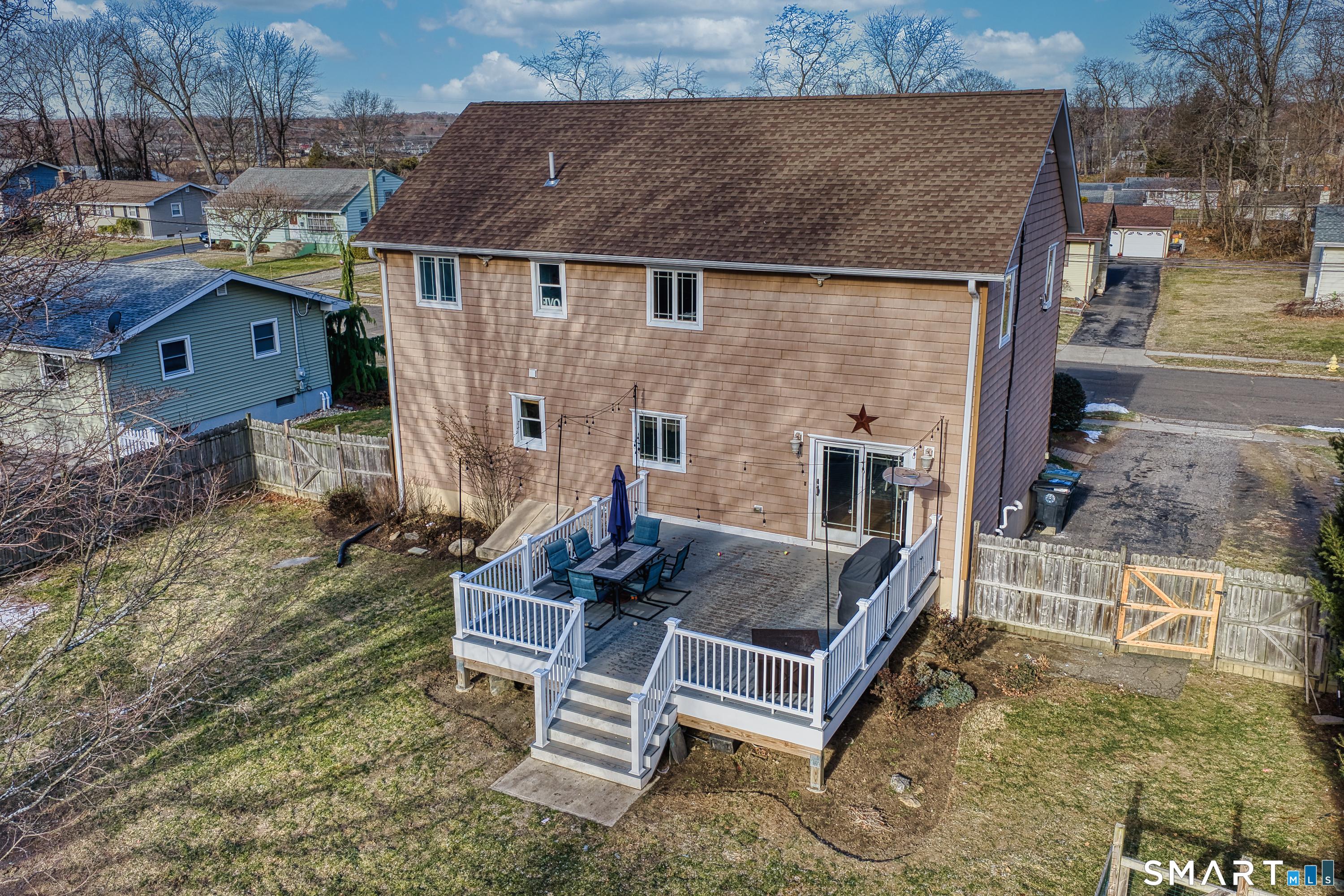 Milford, Connecticut, 06461, United States, 3 Bedrooms Bedrooms, ,3 BathroomsBathrooms,Residential,For Sale,2012517