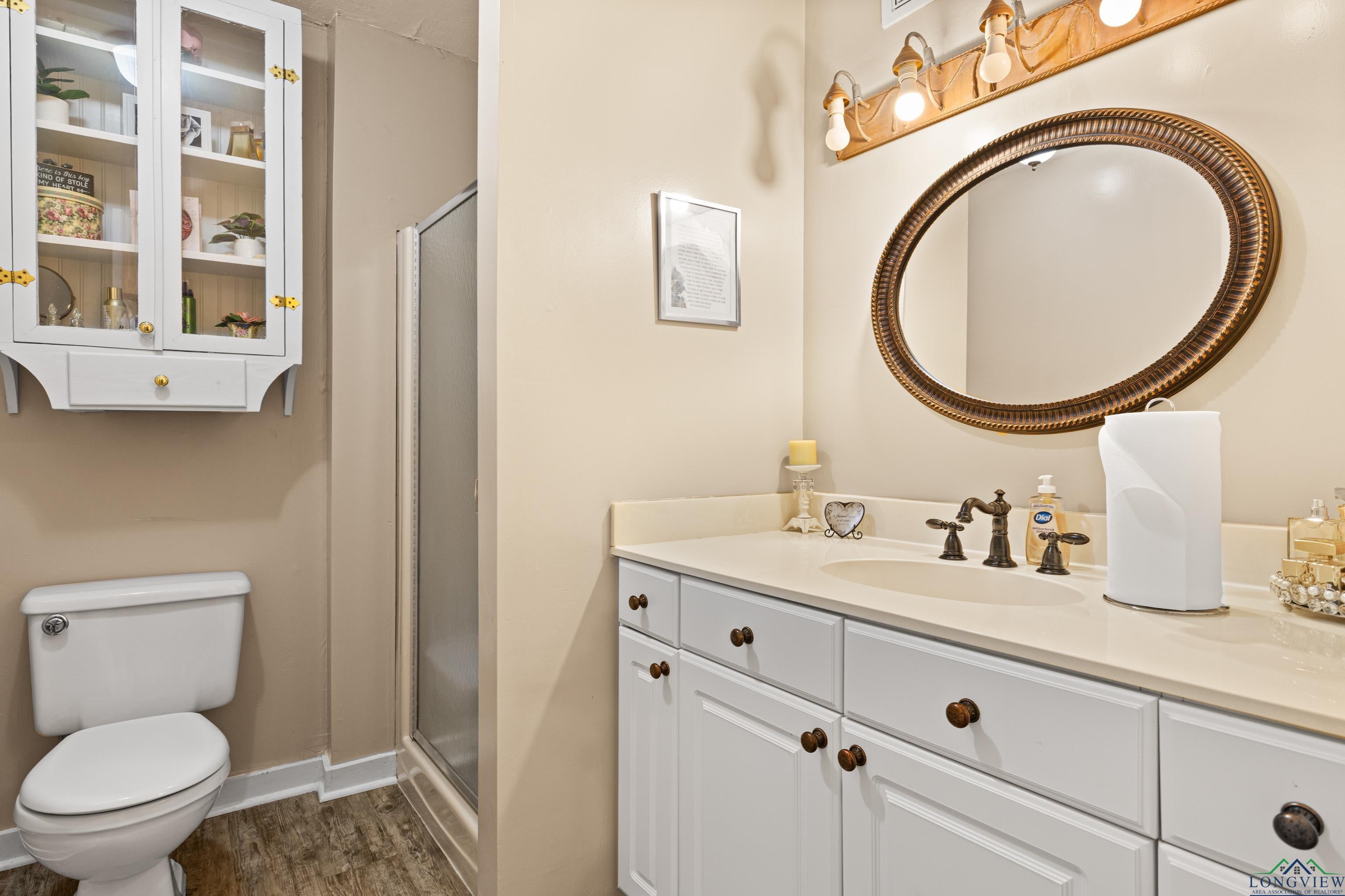 Jefferson, Texas, 75657, United States, 4 Bedrooms Bedrooms, ,4 BathroomsBathrooms,Residential,For Sale,1985697