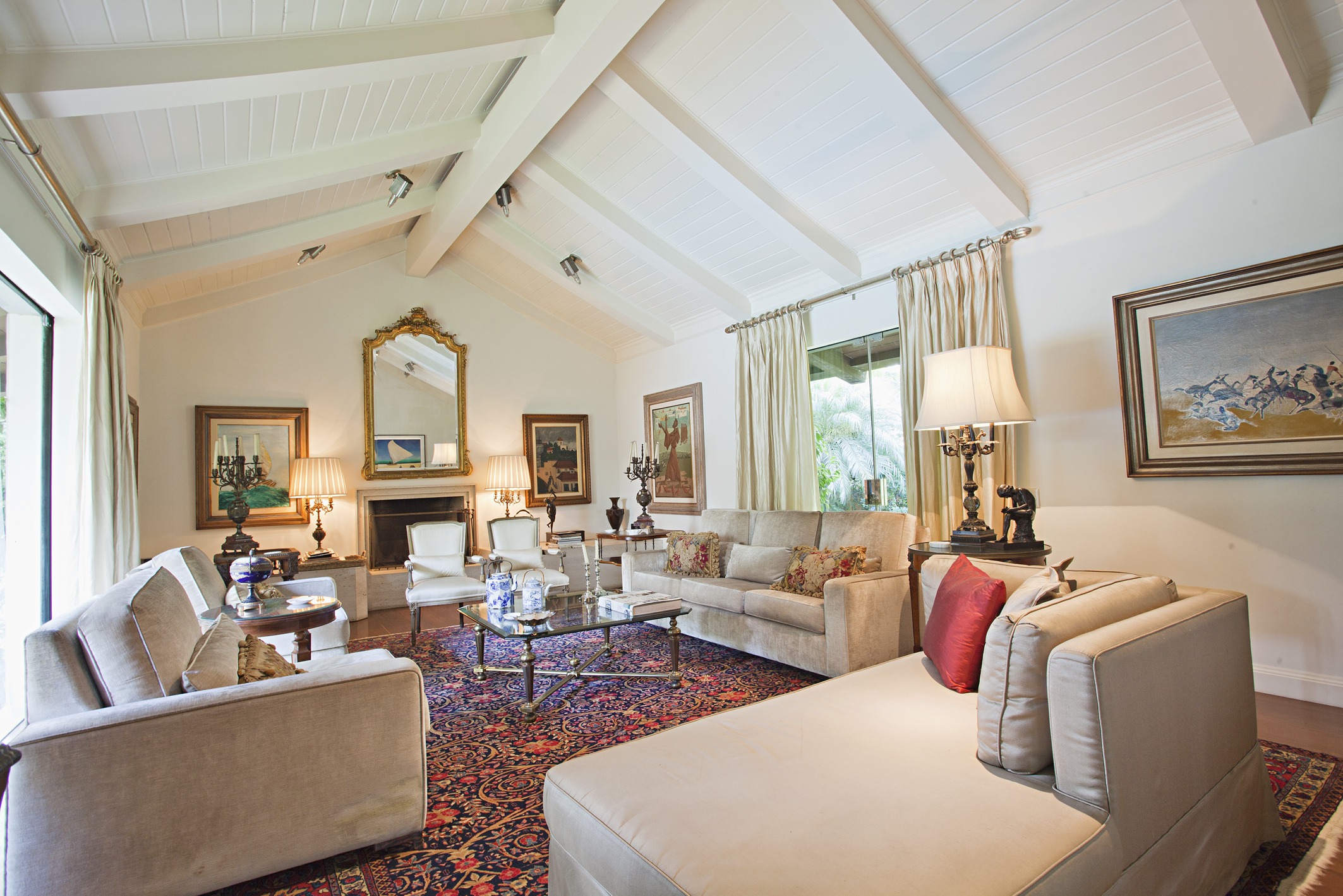  Architectural project by Marcos Tomanik with pool and garage for 16 cars - 物件實景