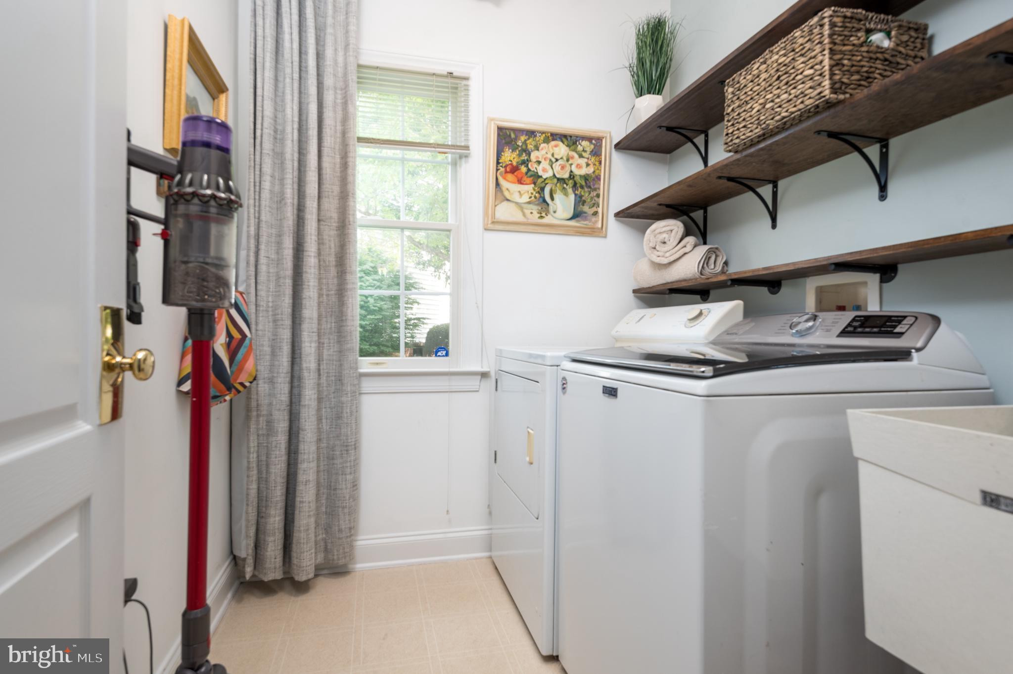 Haymarket, Virginia, 20169, United States, 4 Bedrooms Bedrooms, ,3 BathroomsBathrooms,Residential,For Sale,1902999