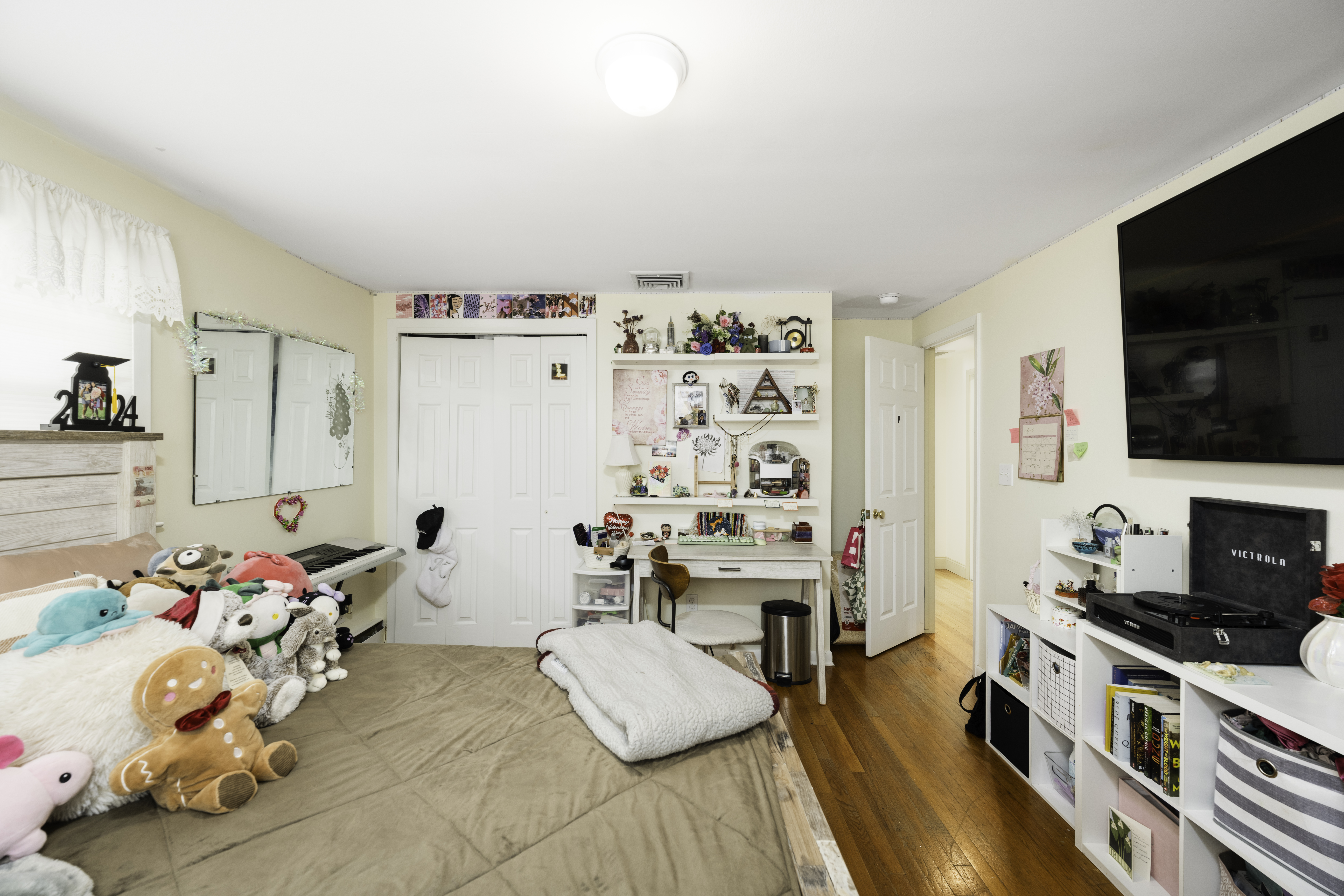 Wappingers Falls, New York, 12590, United States, 4 Bedrooms Bedrooms, ,3 BathroomsBathrooms,Residential,For Sale,1935823