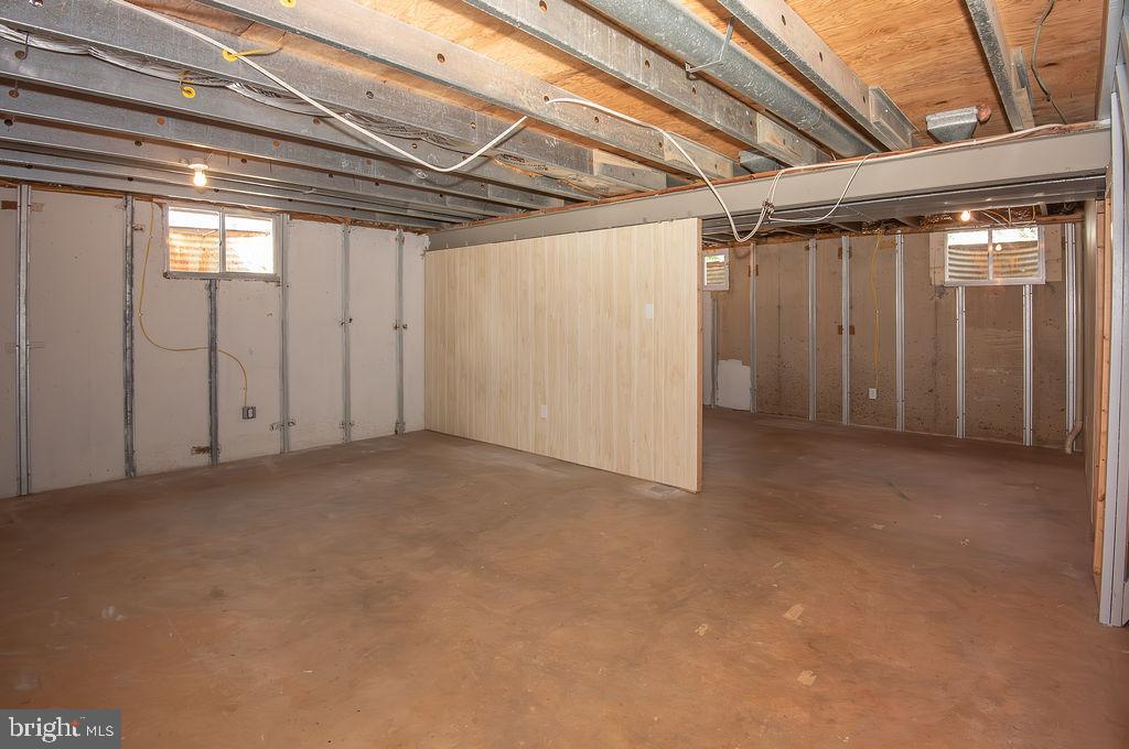 Springfield, Virginia, 22153, United States, 4 Bedrooms Bedrooms, ,3 BathroomsBathrooms,Residential,For Sale,2015320