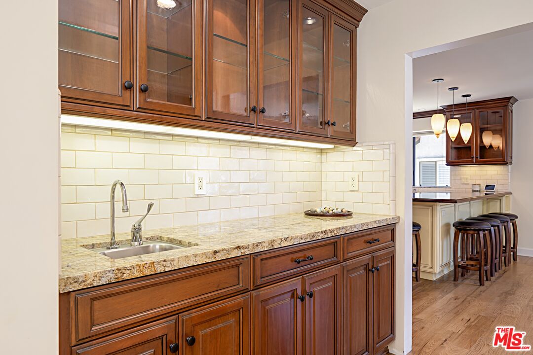 Pacific Palisades, California, 90272, United States, 3 Bedrooms Bedrooms, ,2 BathroomsBathrooms,Residential,For Sale,1926101