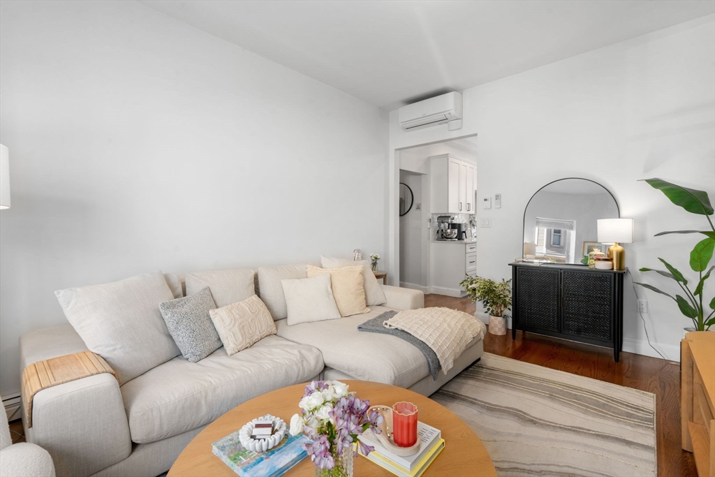Boston, Massachusetts, 02127, United States, 2 Bedrooms Bedrooms, ,2 BathroomsBathrooms,Residential,For Sale,1939298