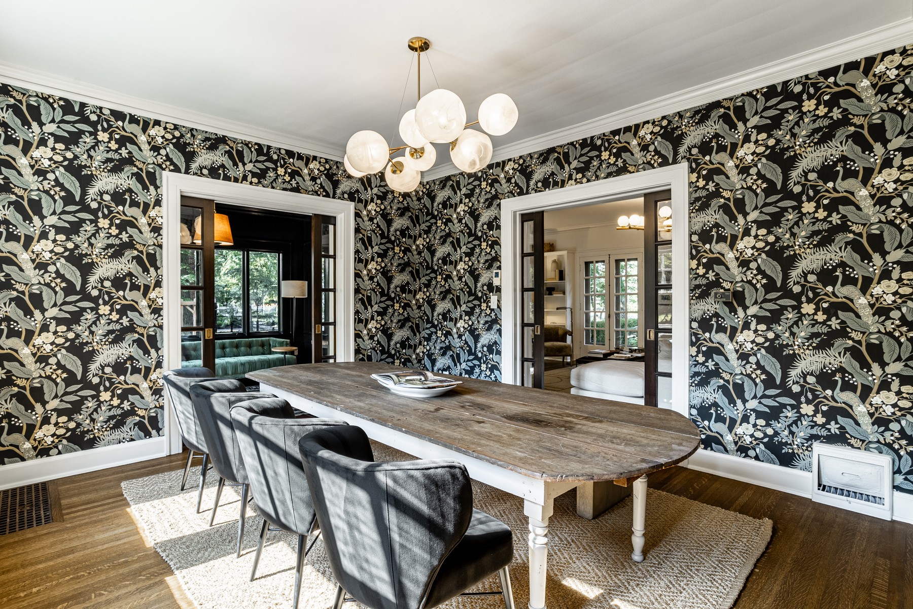  Gated English Tudor Home on One of the Most Desirable Blocks in Meridian Kessler - 物件實景