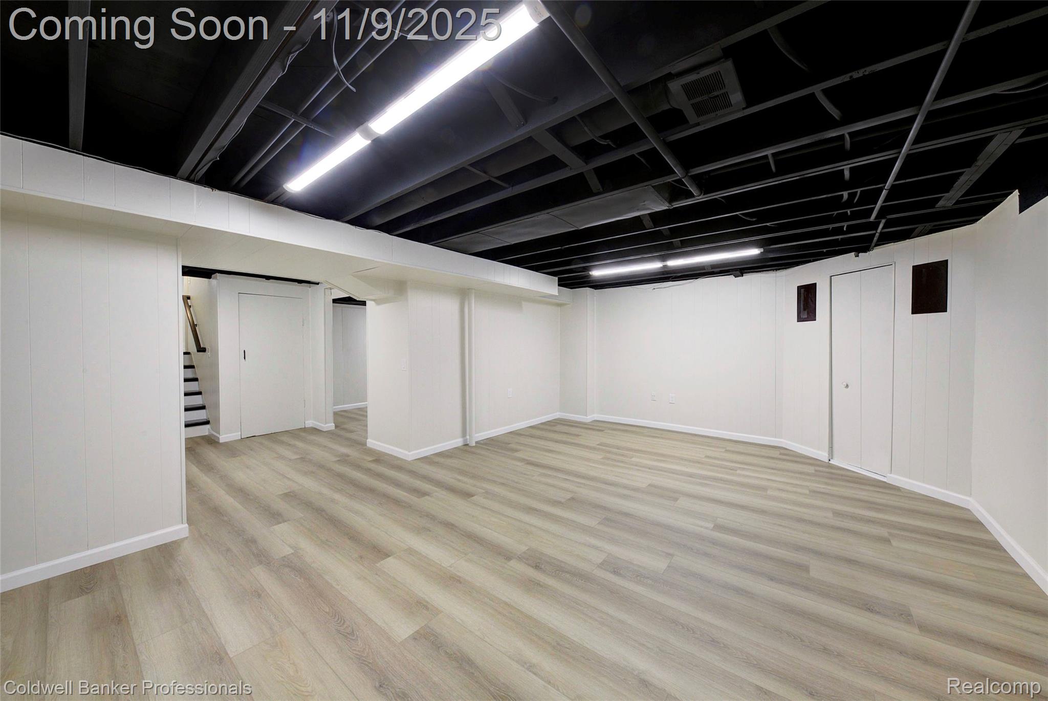 Troy, Michigan, 48085, United States, 4 Bedrooms Bedrooms, ,2 BathroomsBathrooms,Residential,For Sale,1989080