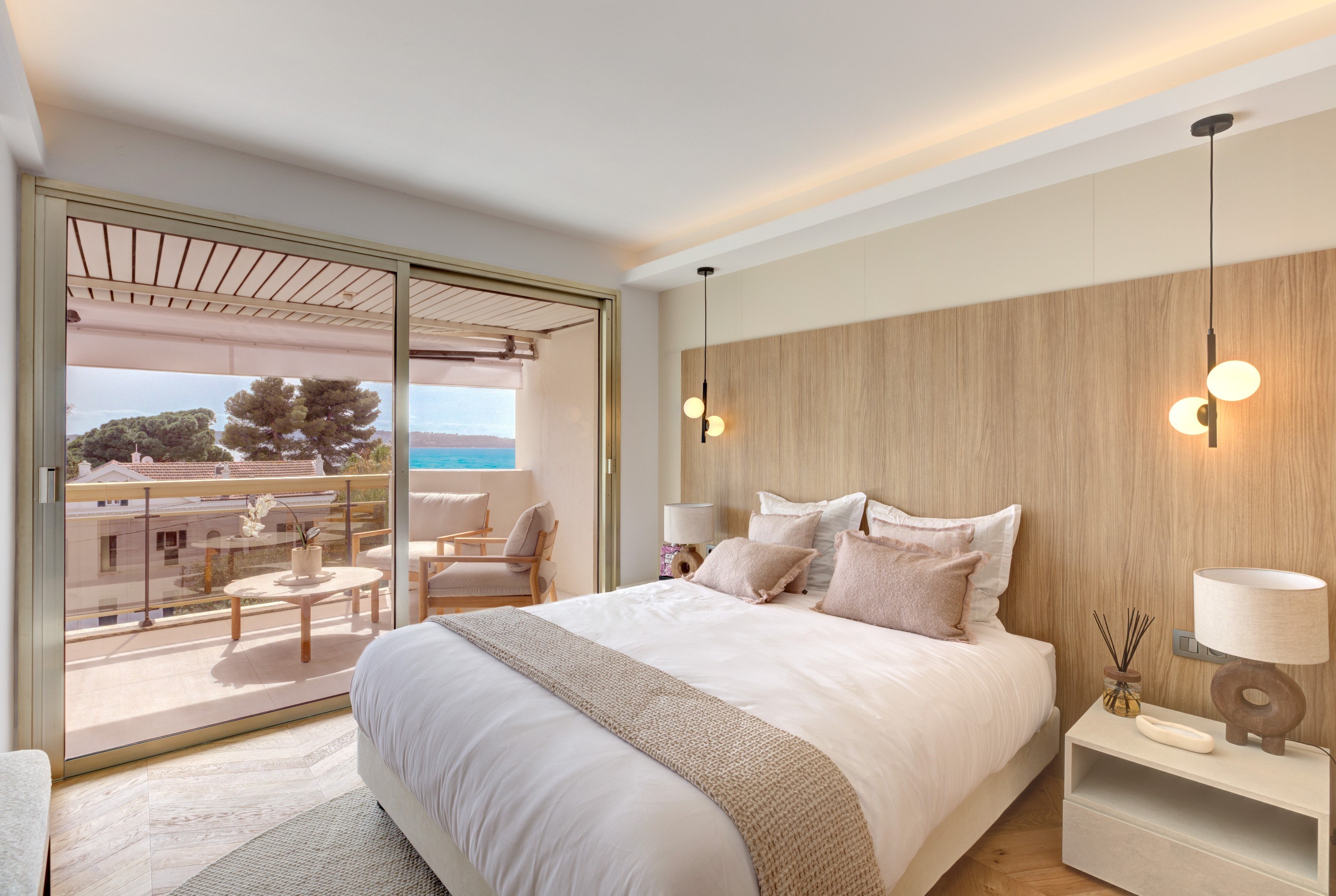  Renovated 3-bedroom apartment with sea view and terrace – Palm Beach, Cannes - 物件實景