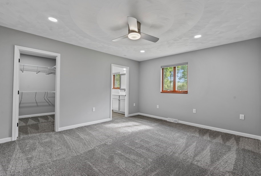 Oakland Twp, Pennsylvania, 16025, United States, 4 Bedrooms Bedrooms, ,4 BathroomsBathrooms,Residential,For Sale,1912471