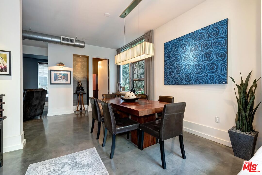 West Hollywood, California, 90069, United States, 2 Bedrooms Bedrooms, ,2 BathroomsBathrooms,Residential,For Sale,1760061