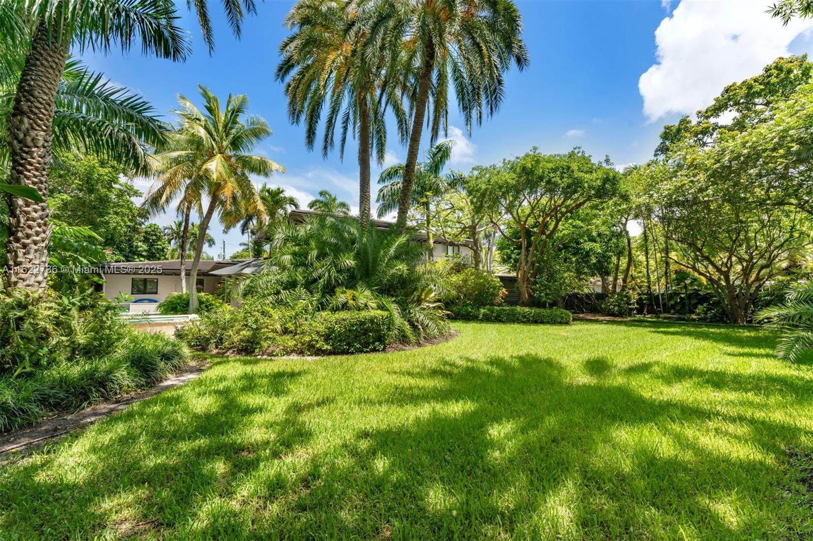 5077 N Bay Rd, Miami Beach, Florida, 33140, United States, 7 Bedrooms Bedrooms, ,7 BathroomsBathrooms,Residential,For Sale,5077 N Bay Rd,1566194