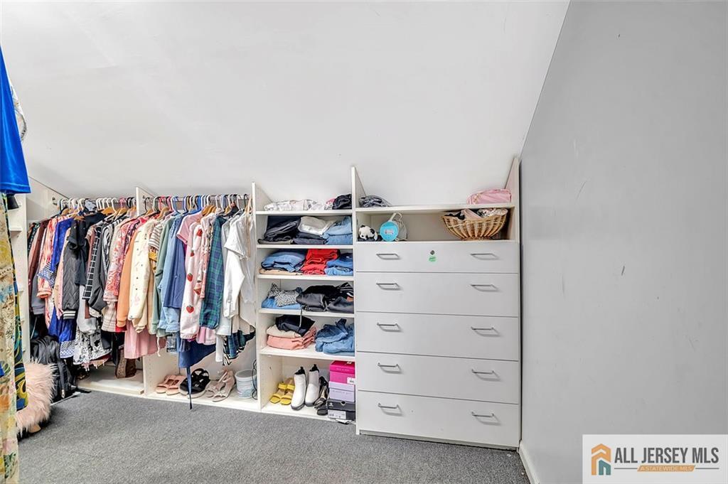 East Brunswick, New Jersey, 08816, United States, 3 Bedrooms Bedrooms, ,3 BathroomsBathrooms,Residential,For Sale,1917391