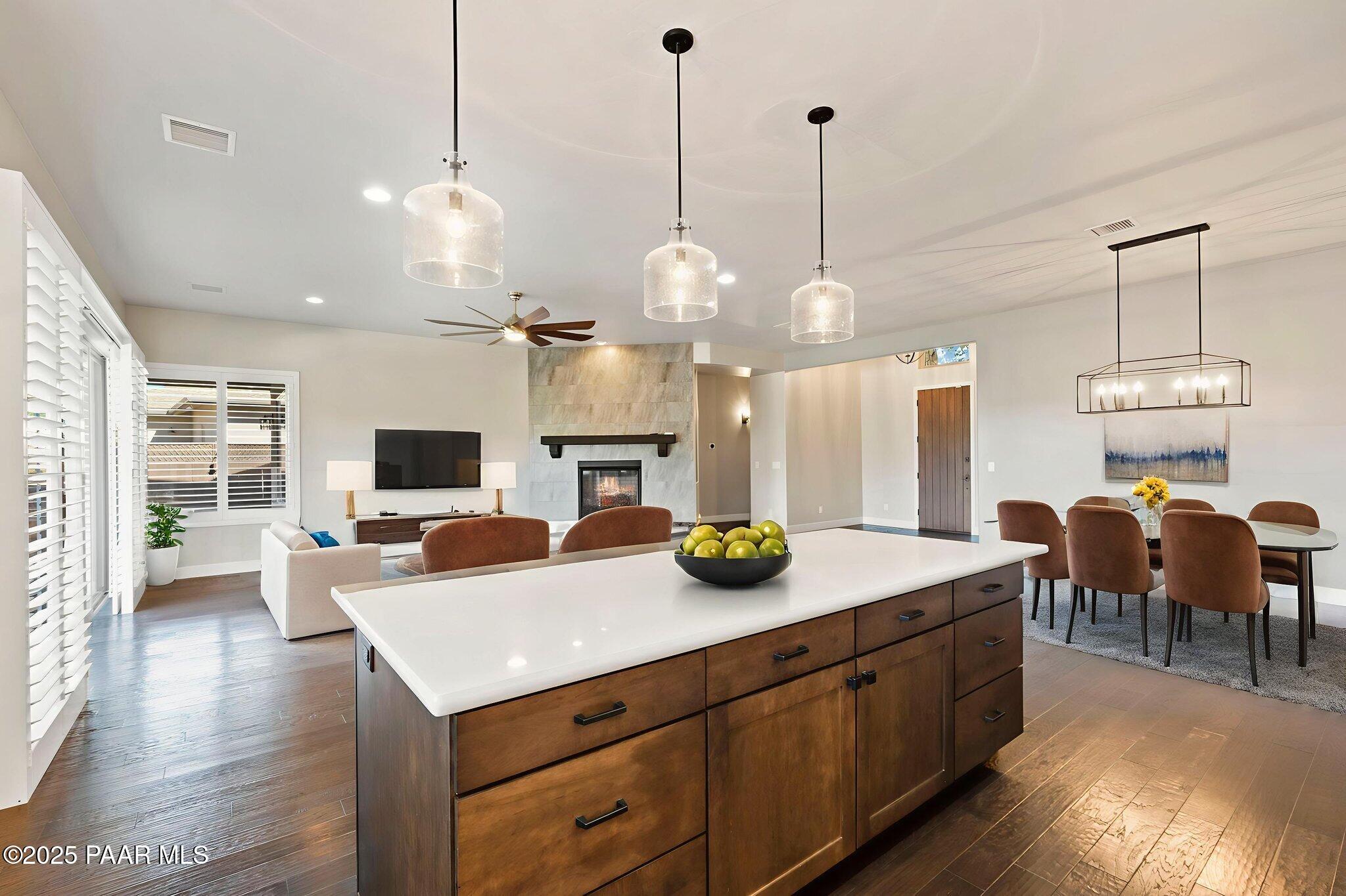 Prescott, Arizona, 86305, United States, 4 Bedrooms Bedrooms, ,2 BathroomsBathrooms,Residential,For Sale,1987901