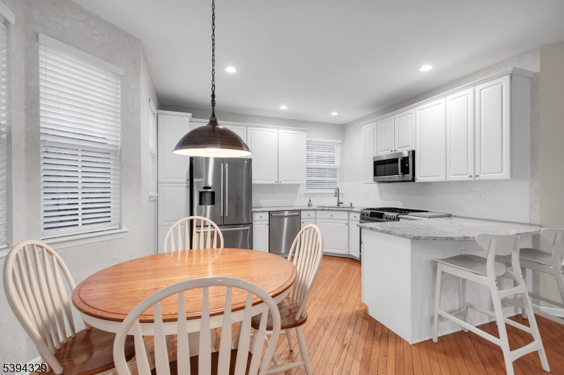 Bernards Twp., New Jersey, 07920, United States, 5 Bedrooms Bedrooms, ,3 BathroomsBathrooms,Residential,For Sale,1992949