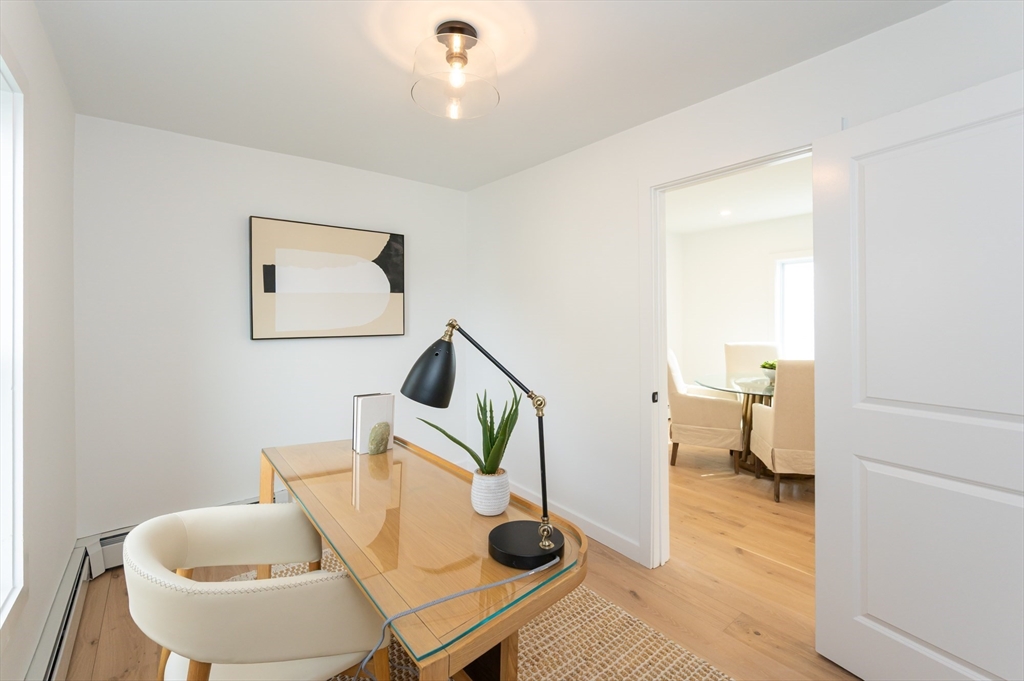 Haverhill, Massachusetts, 01830, United States, 4 Bedrooms Bedrooms, ,2 BathroomsBathrooms,Residential,For Sale,1991718