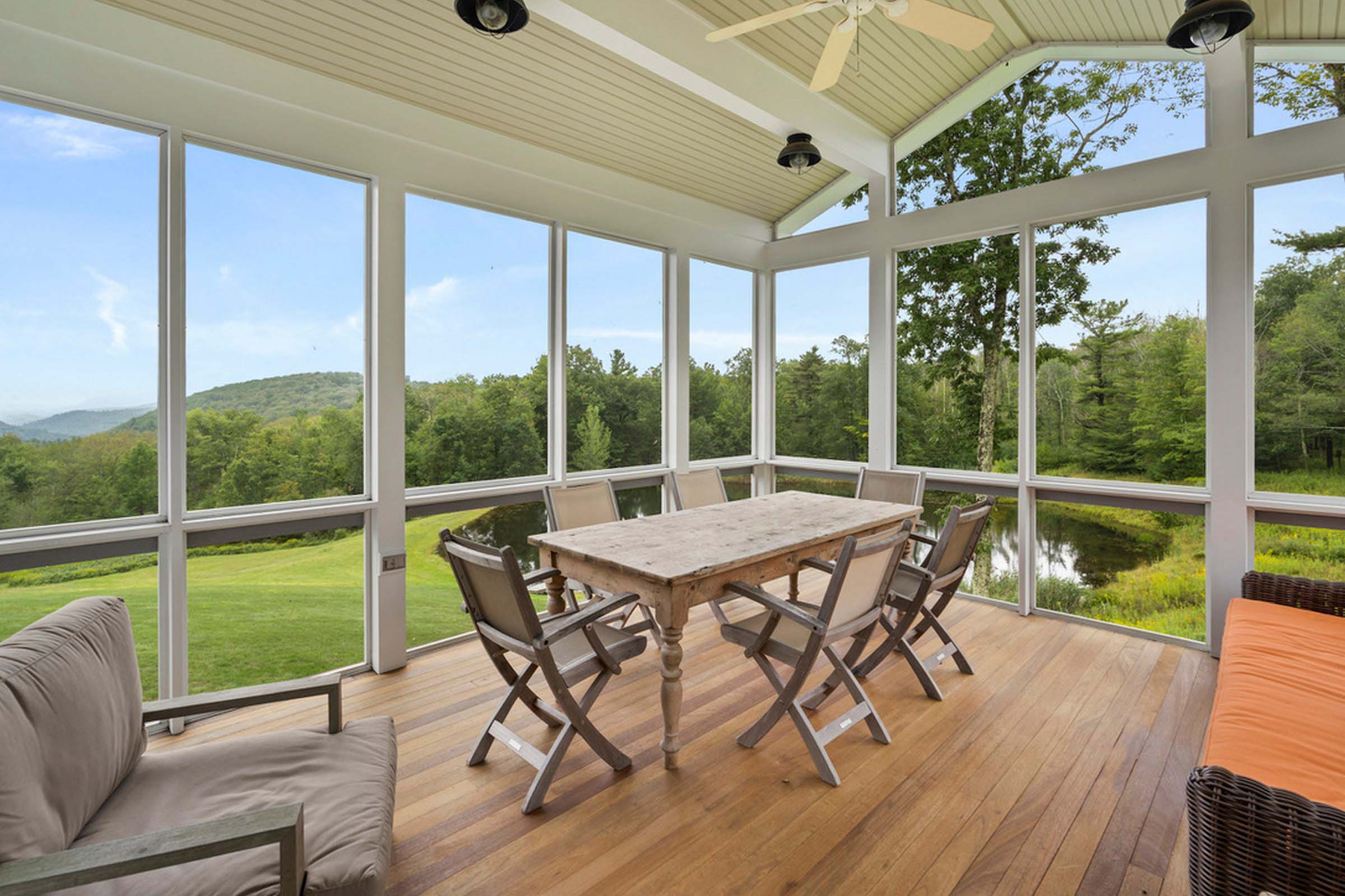  Classic Modern Farmhouse with Incredible Views - 物件實景