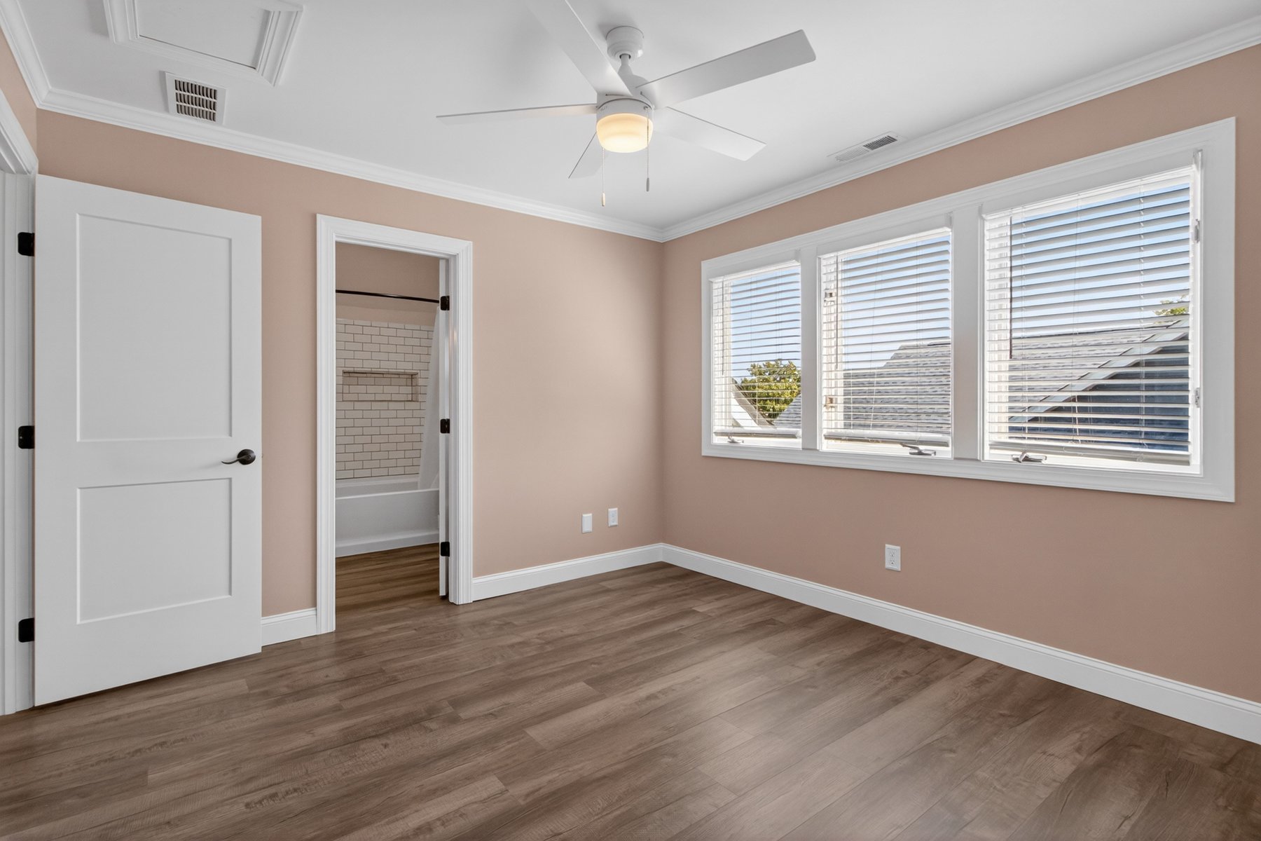  18609 Broadfield Drive - 物件實景