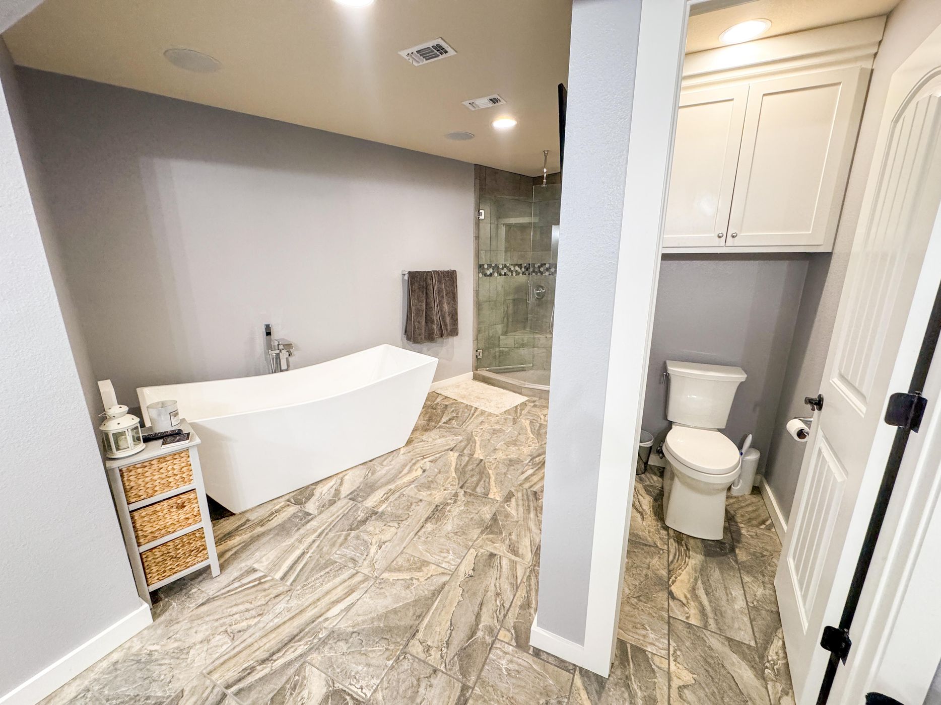 Douglassville, Texas, 75560, United States, 4 Bedrooms Bedrooms, ,3 BathroomsBathrooms,Residential,For Sale,1914297