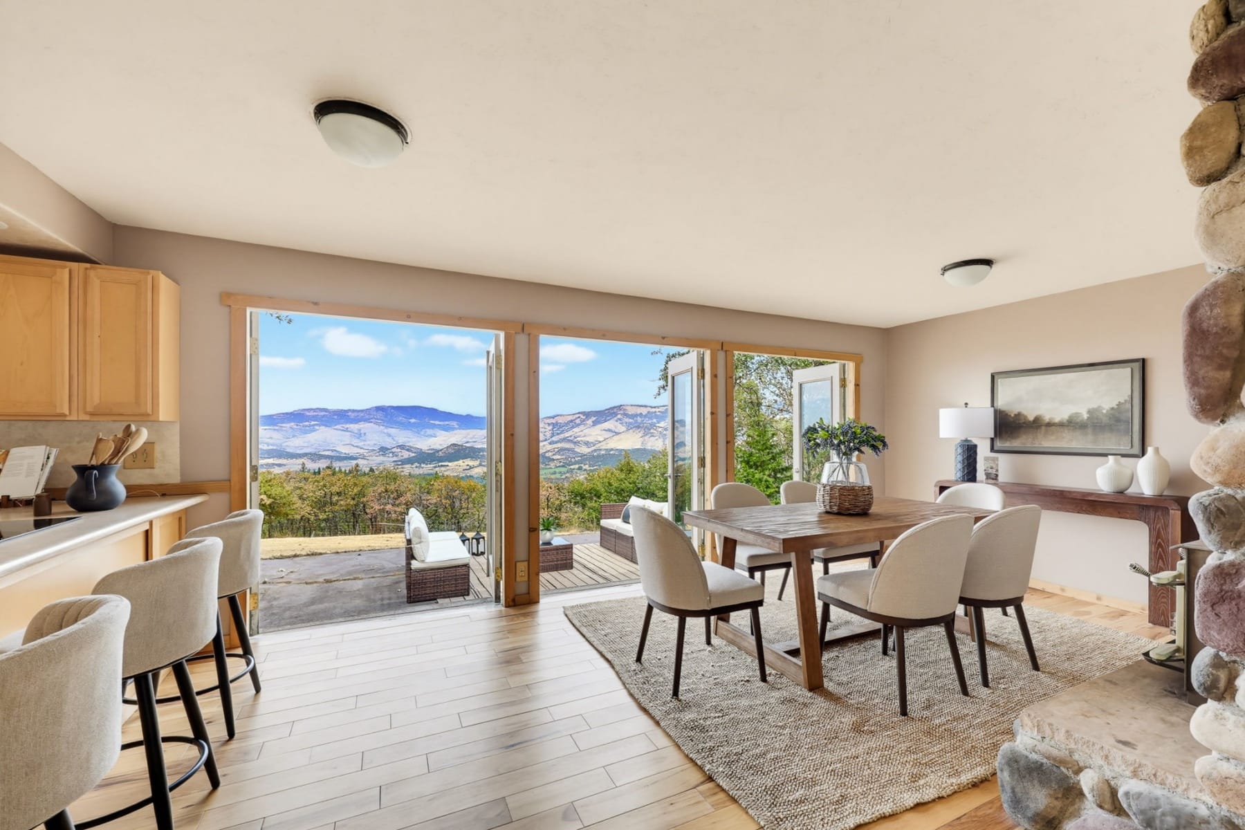  2590 Siskiyou Highway Ashland, OR 97520 - 物件實景