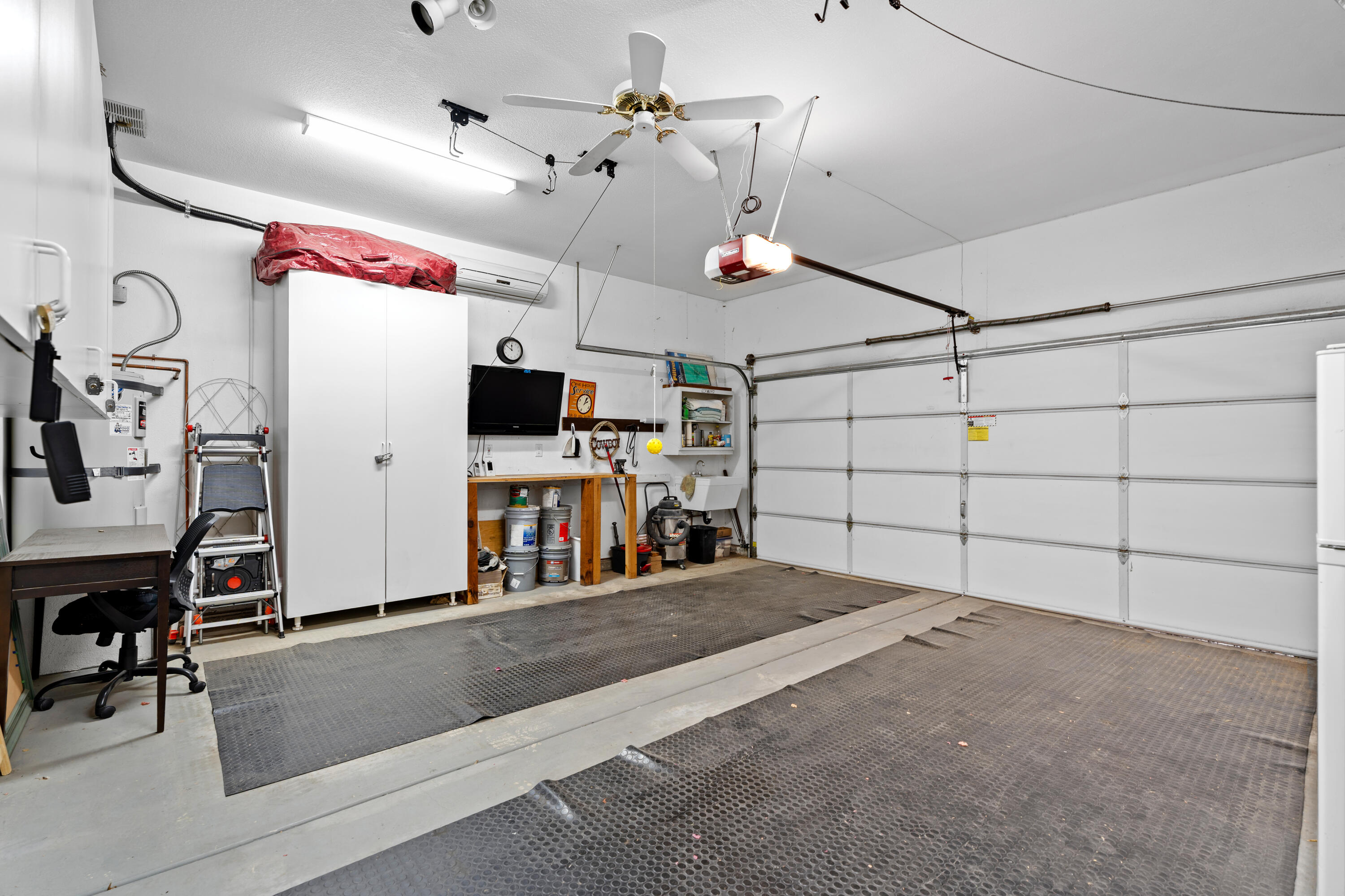 La Quinta, California, 92253, United States, 3 Bedrooms Bedrooms, ,2 BathroomsBathrooms,Residential,For Sale,1995878