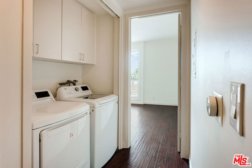 Beverly Hills, California, 90211, United States, 2 Bedrooms Bedrooms, ,2 BathroomsBathrooms,Residential,For Sale,1980744