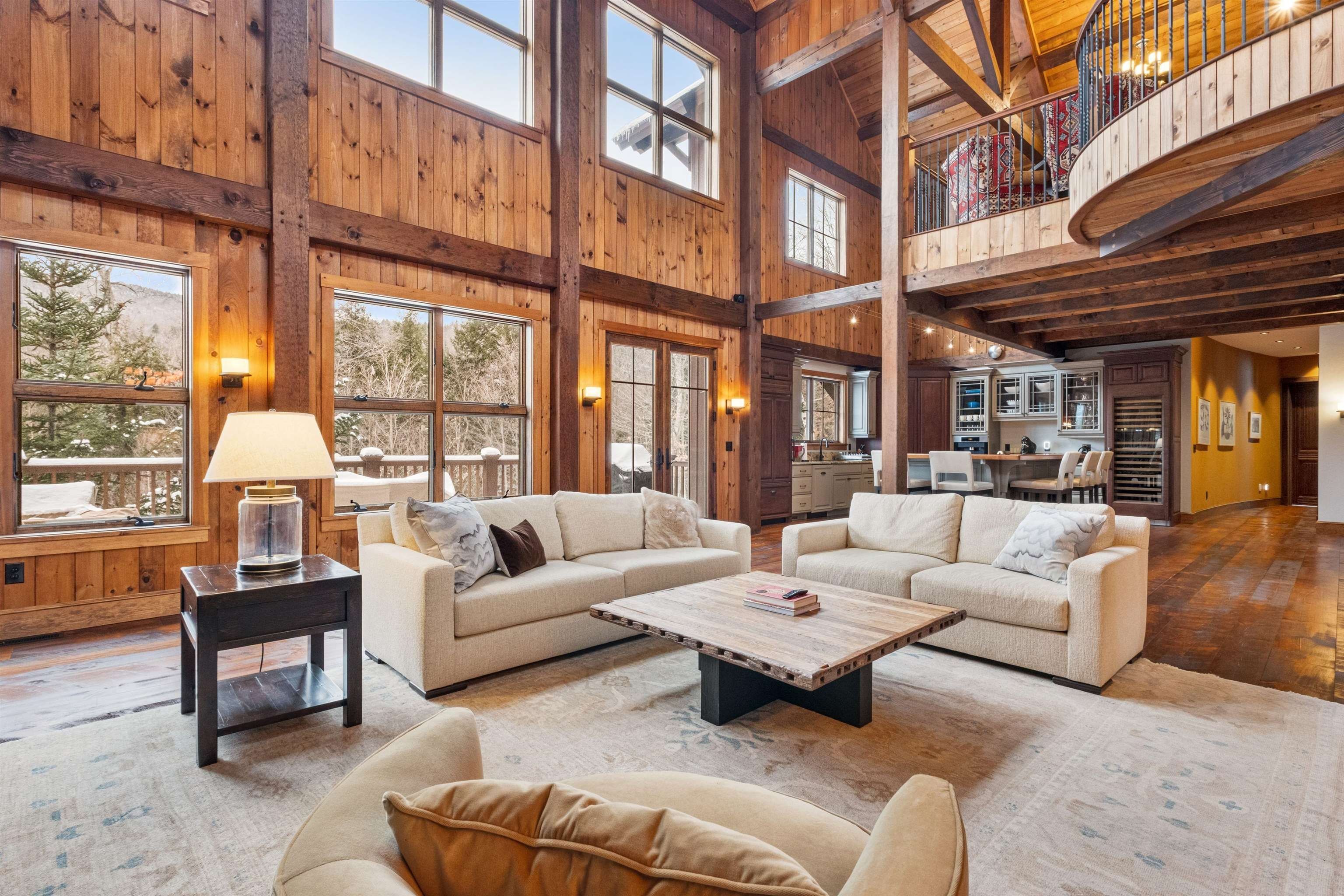 Lincoln, New Hampshire, 03251, United States, 7 Bedrooms Bedrooms, ,4 BathroomsBathrooms,Residential,For Sale,1983511