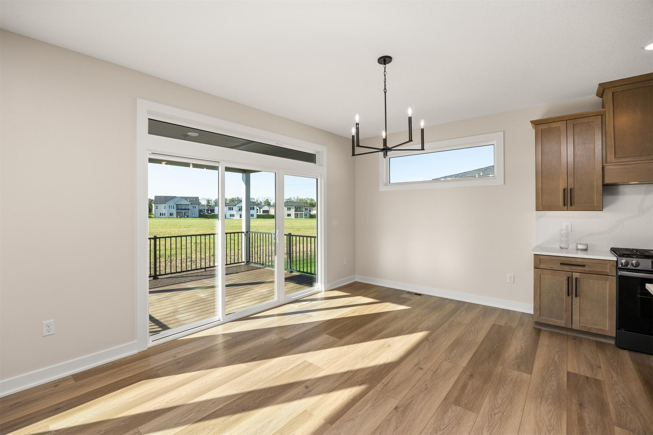 Urbandale, Iowa, 50323, United States, 4 Bedrooms Bedrooms, ,3 BathroomsBathrooms,Residential,For Sale,1975900