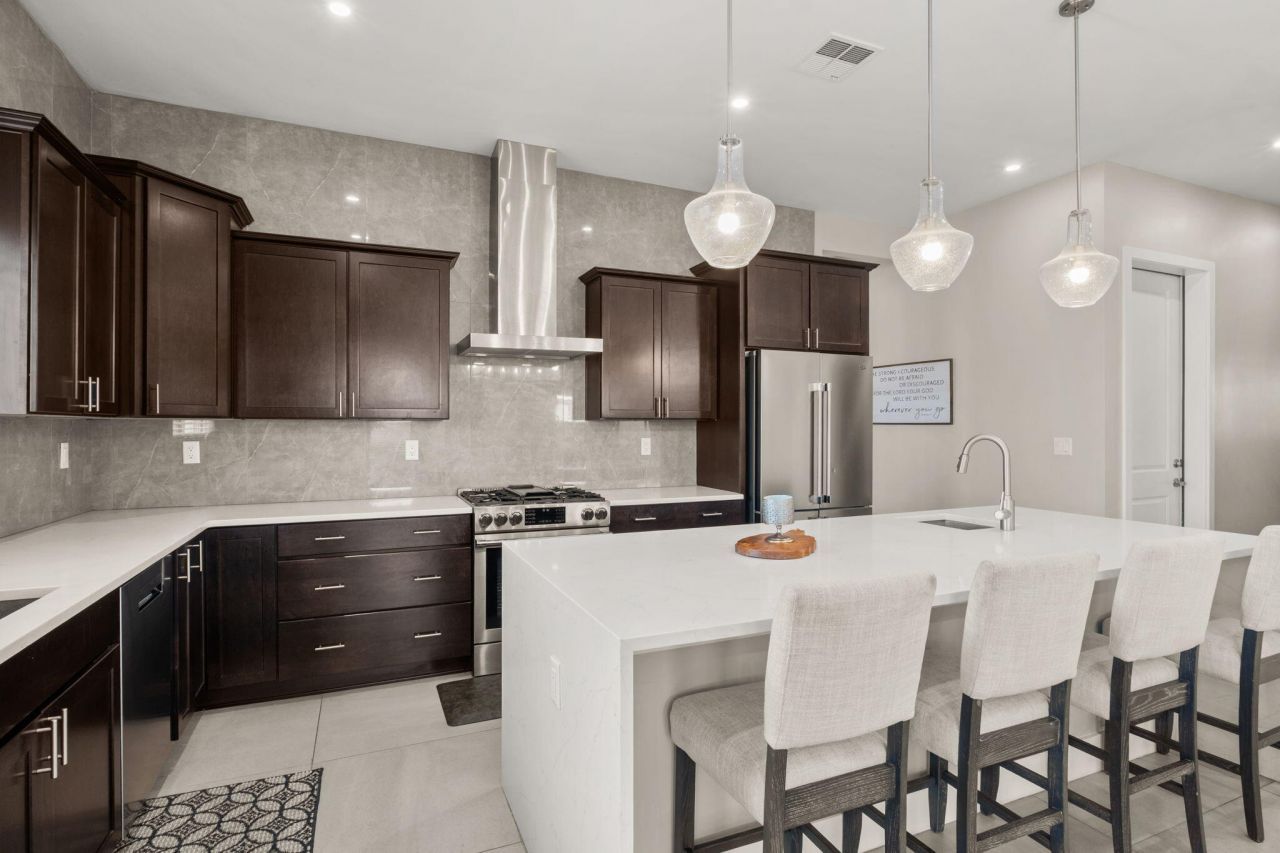 Albuquerque, New Mexico, 87120, United States, 5 Bedrooms Bedrooms, ,5 BathroomsBathrooms,Residential,For Sale,1940027