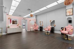 Richmond, Virginia, 23219, United States, 2 Bedrooms Bedrooms, ,2 BathroomsBathrooms,Residential,For Sale,1989867