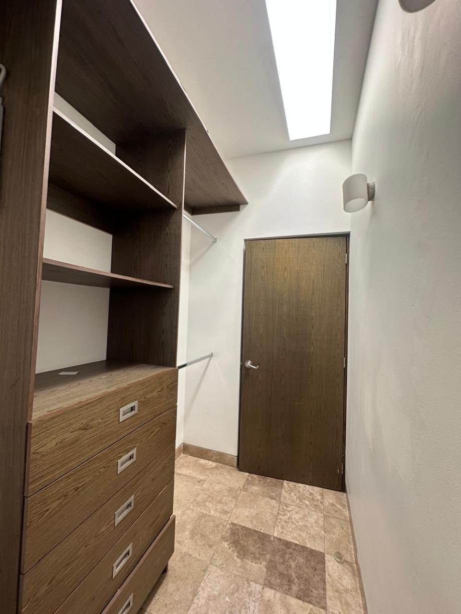 Metepec, Estado de méxico, 52148, Mexico, 3 Bedrooms Bedrooms, ,4 BathroomsBathrooms,Residential,For Sale,1996841