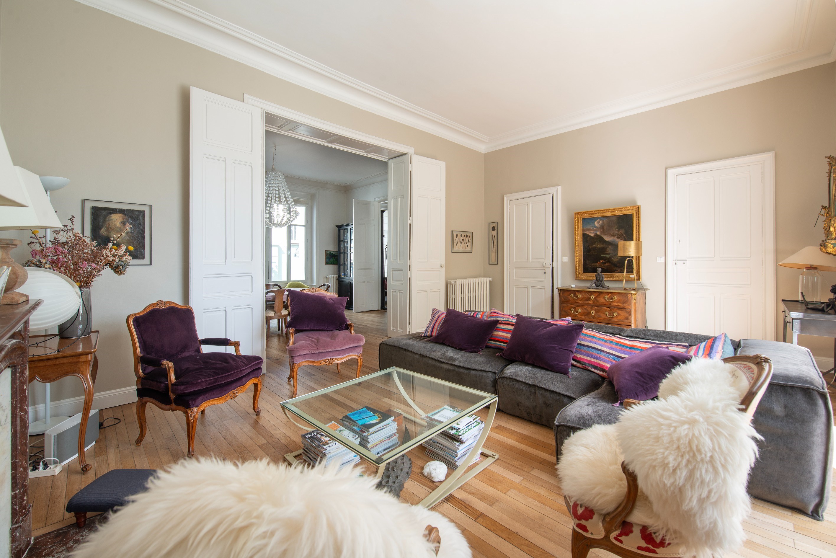  Set within a private cul-de-sac, a 380 sqm townhouse with ancillary buildings - 物件實景