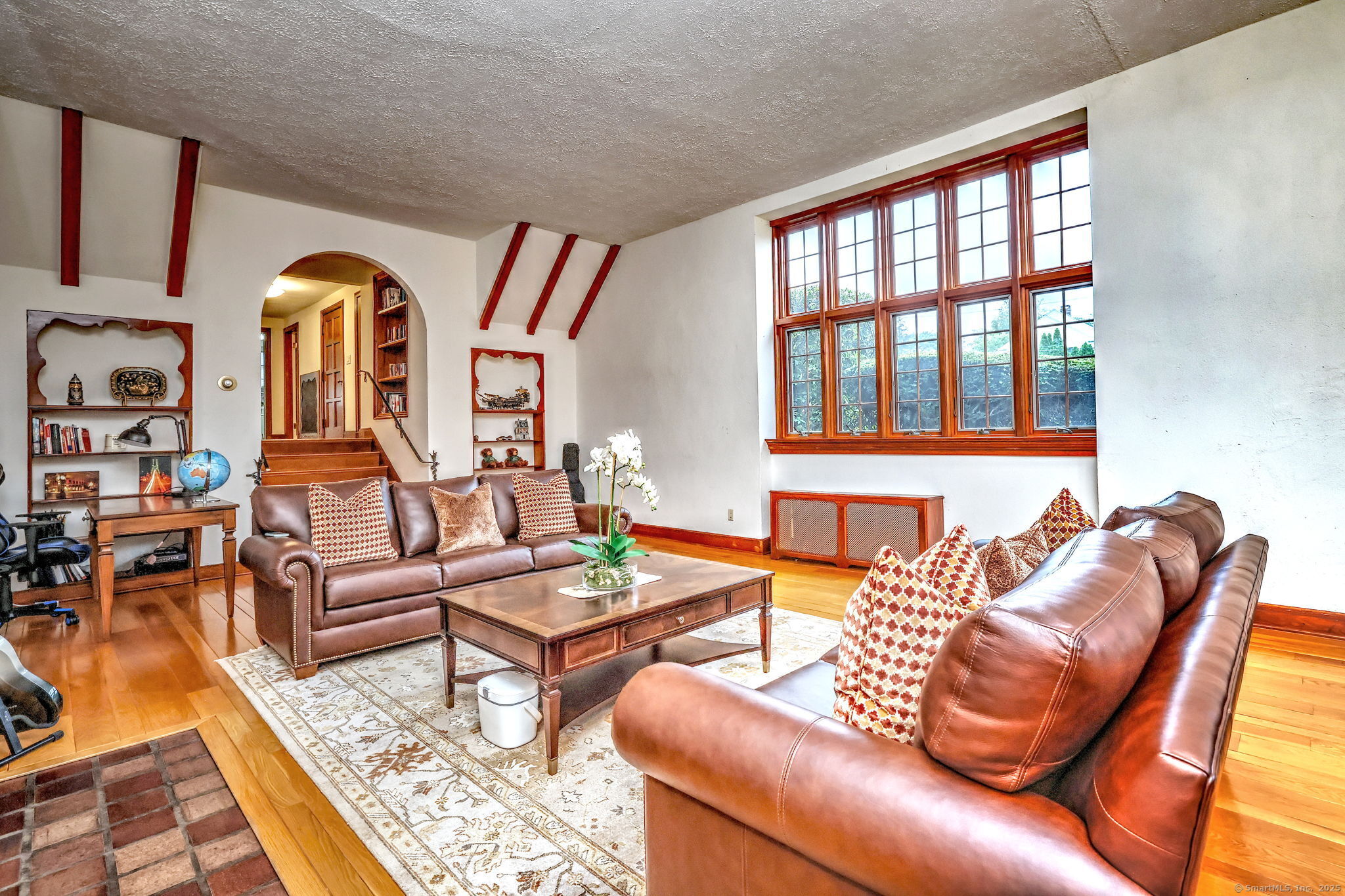 Hamden, Connecticut, 06517, United States, 5 Bedrooms Bedrooms, ,4 BathroomsBathrooms,Residential,For Sale,1924978