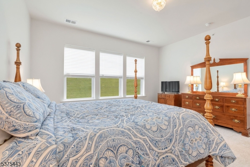Florham Park Boro, New Jersey, 07932, United States, 2 Bedrooms Bedrooms, ,3 BathroomsBathrooms,Residential,For Sale,1917445