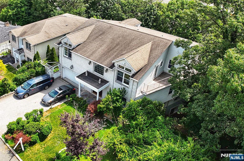 Fort Lee, New Jersey, 07024, United States, 5 Bedrooms Bedrooms, ,5 BathroomsBathrooms,Residential,For Sale,1942232