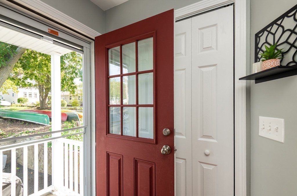 Lynn, Massachusetts, 01904, United States, 2 Bedrooms Bedrooms, ,4 BathroomsBathrooms,Residential,For Sale,1975841