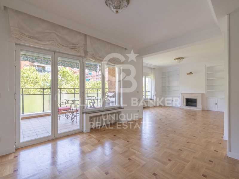 Madrid, Comunidad de Madrid, ES, 5 Bedrooms Bedrooms, ,3 BathroomsBathrooms,Residential,For Sale,1847498