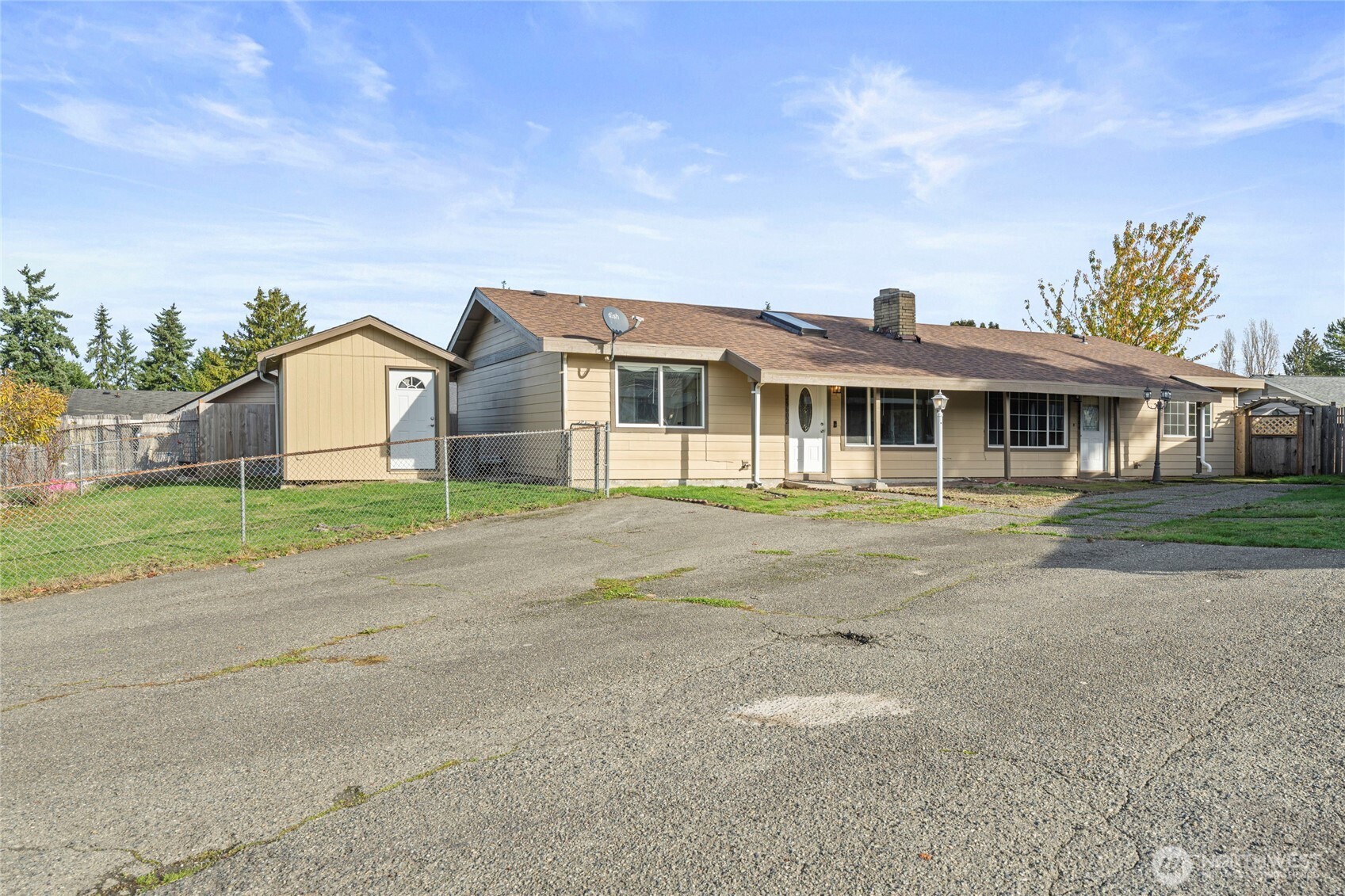 Auburn, Washington, 98001, United States, ,Residential,For Sale,1992028