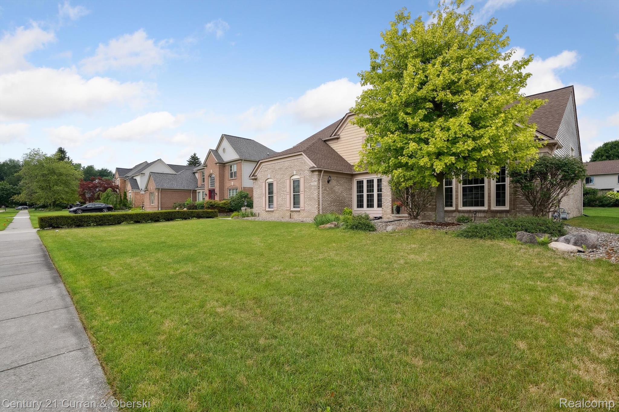 Canton Charter Township, Michigan, 48187, United States, 4 Bedrooms Bedrooms, ,3 BathroomsBathrooms,Residential,For Sale,1977619