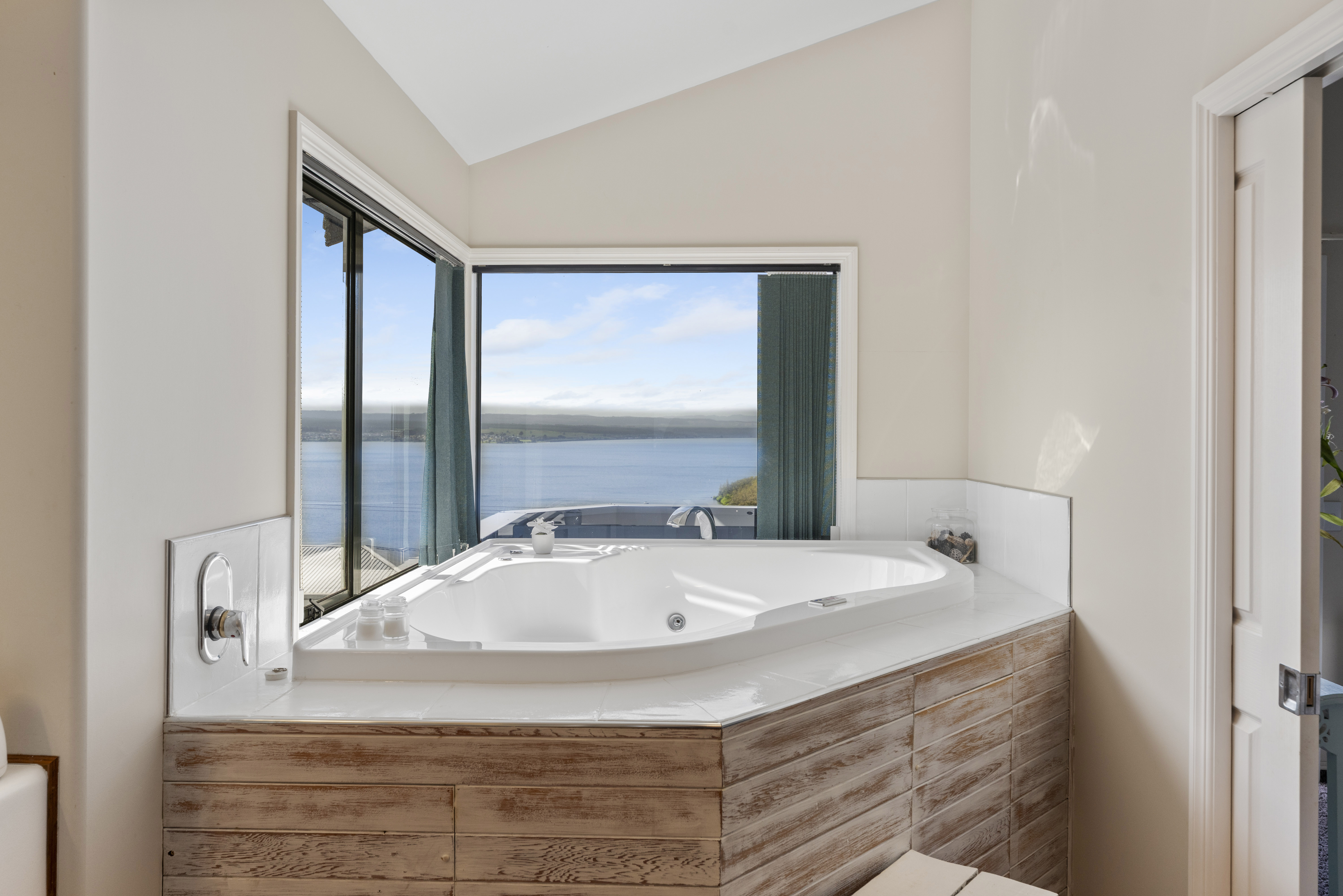  82 Wakeman Road, Acacia Bay, Taupo - 物件實景