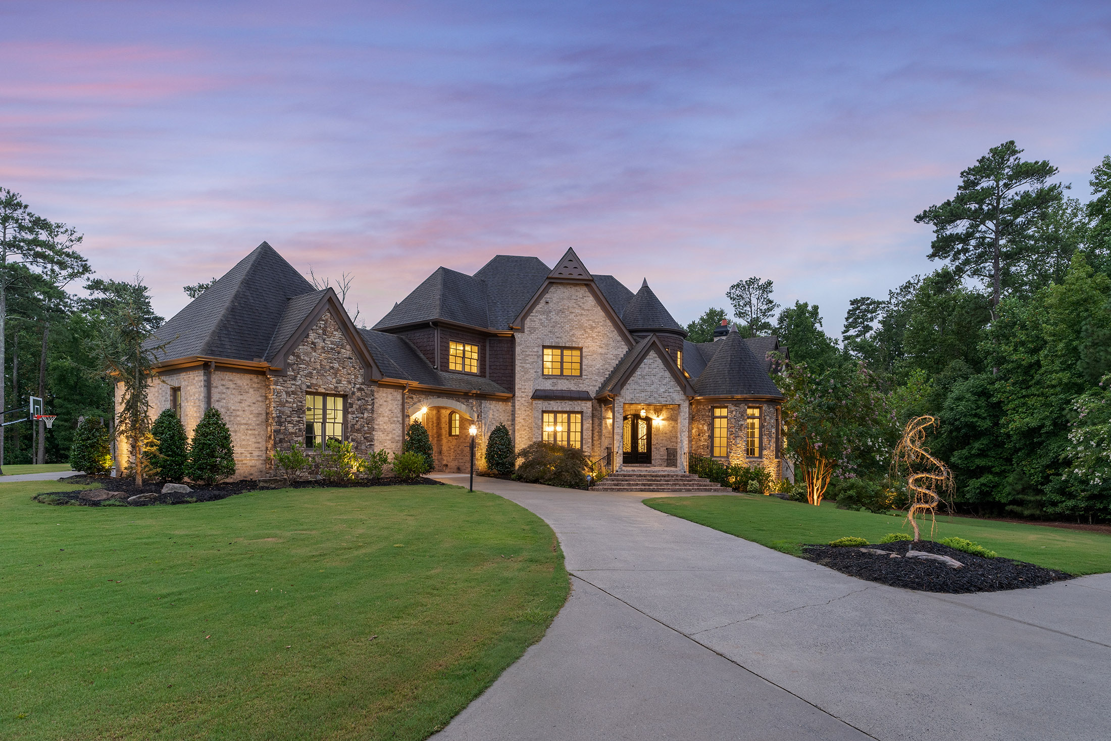  Old World Charm Meets Modern Luxury on This Milton Estate - 物件實景