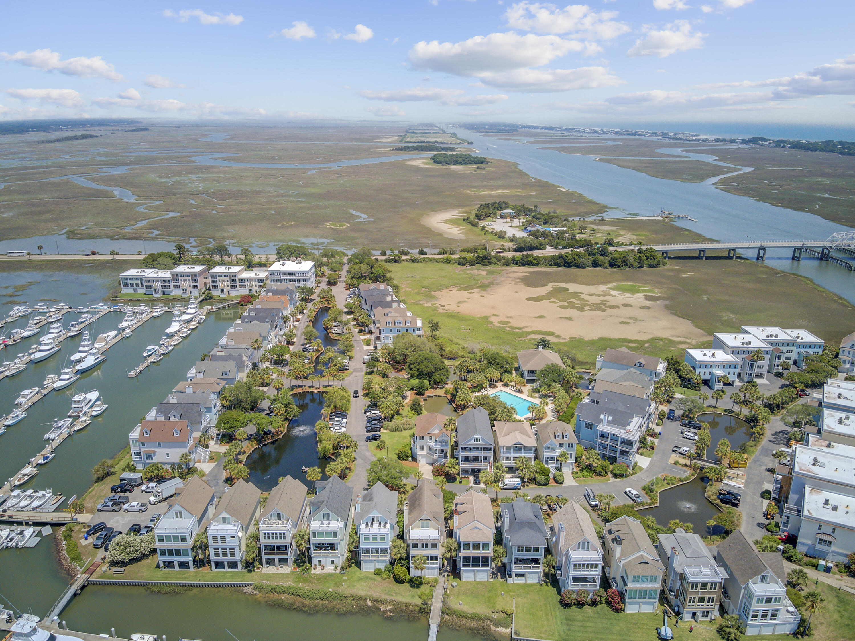 Mount Pleasant, South Carolina, 29464, United States, 4 Bedrooms Bedrooms, ,4 BathroomsBathrooms,Residential,For Sale,1826334