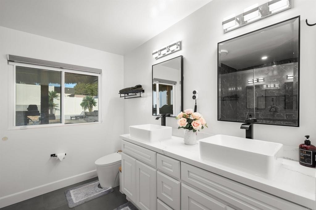 San Diego, California, 92106, United States, 3 Bedrooms Bedrooms, ,2 BathroomsBathrooms,Residential,For Sale,1991298