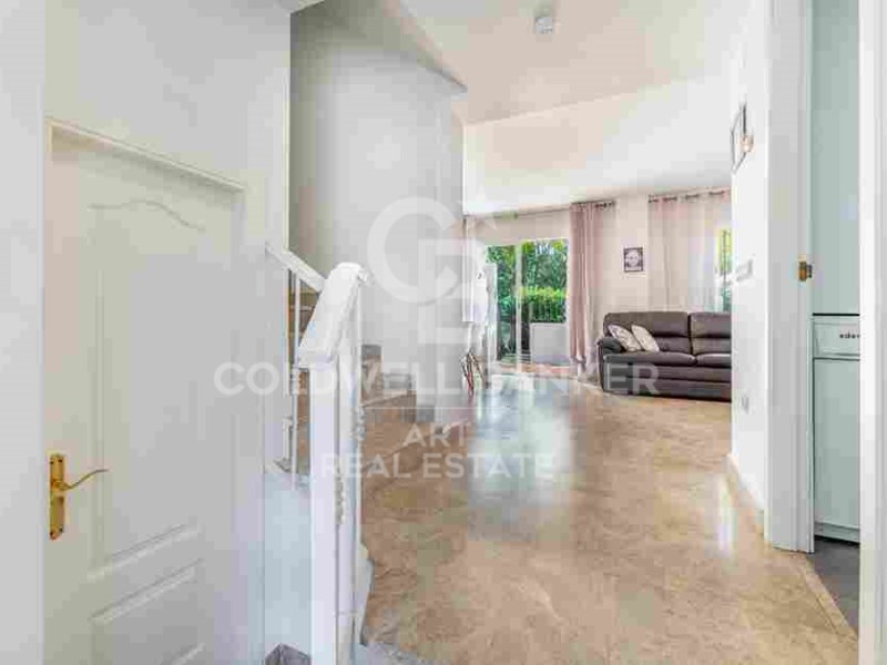 Marbella, Andalusia, ES, 3 Bedrooms Bedrooms, ,3 BathroomsBathrooms,Residential,For Sale,1767778
